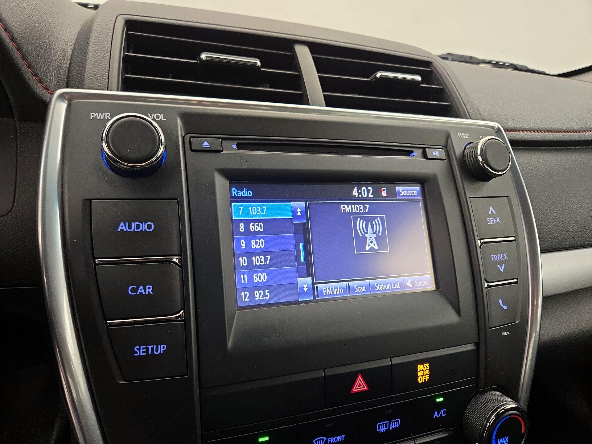 Thumbnail: 2016 Toyota Camry - 15
