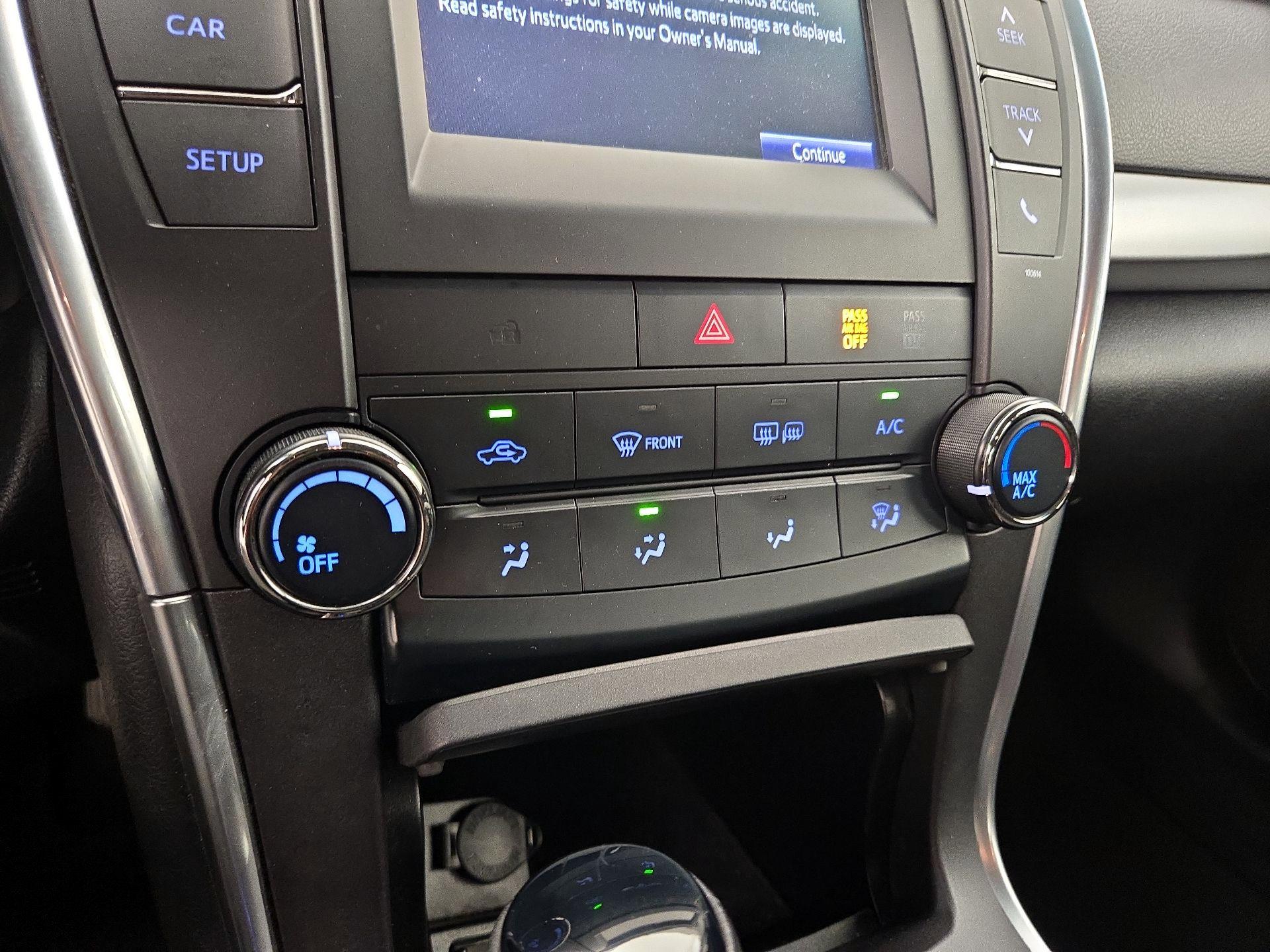 Thumbnail: 2016 Toyota Camry - 16