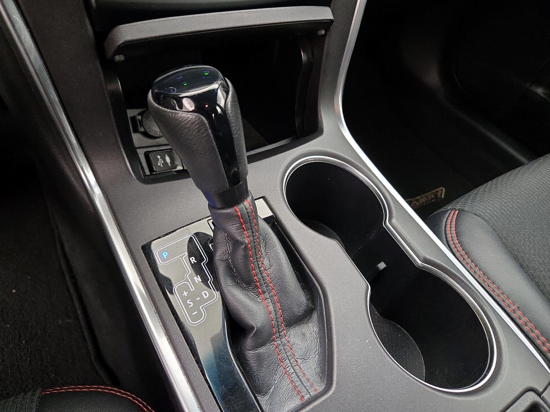 Thumbnail: 2016 Toyota Camry - 17