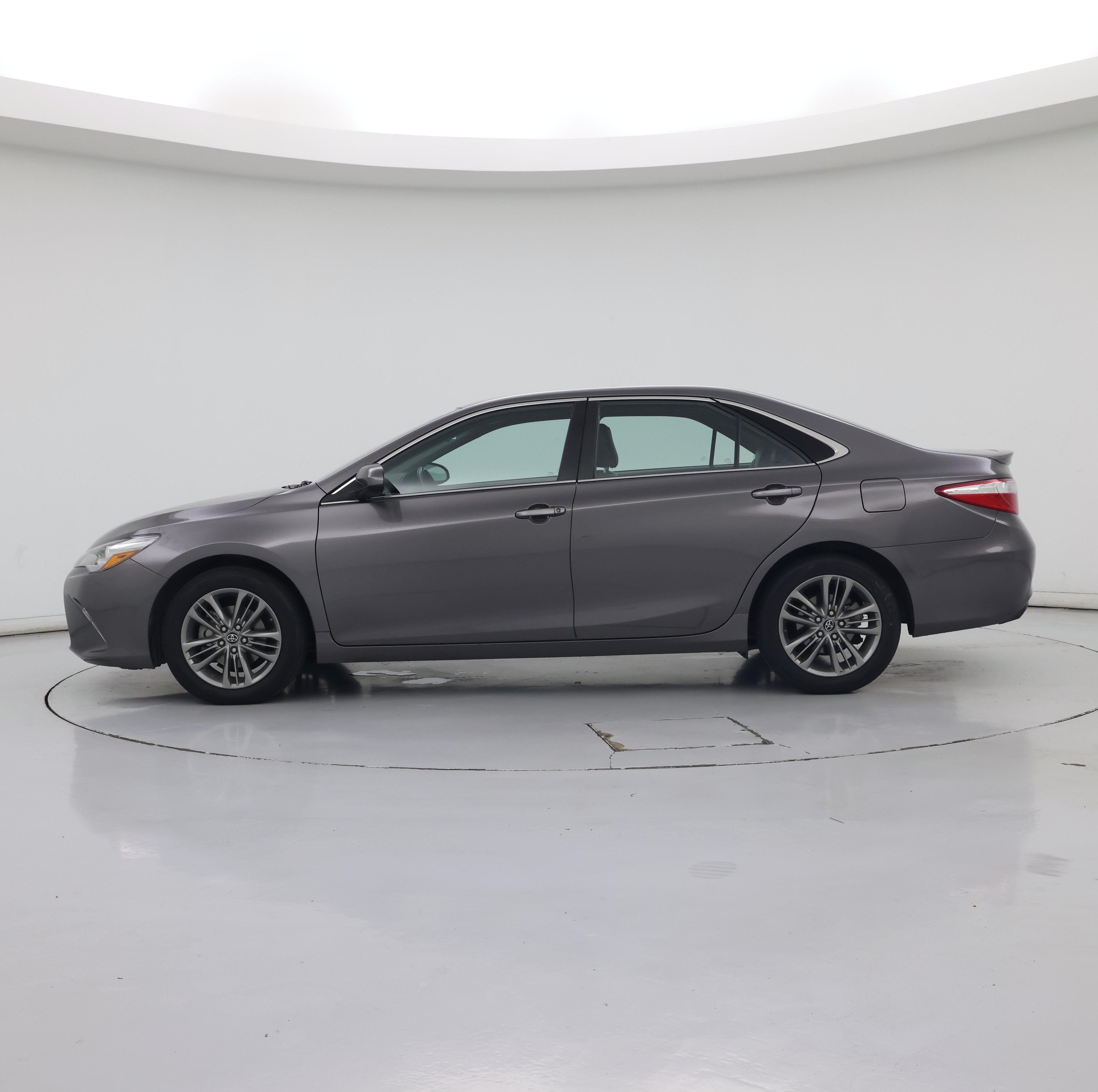 Thumbnail: 2016 Toyota Camry - 3