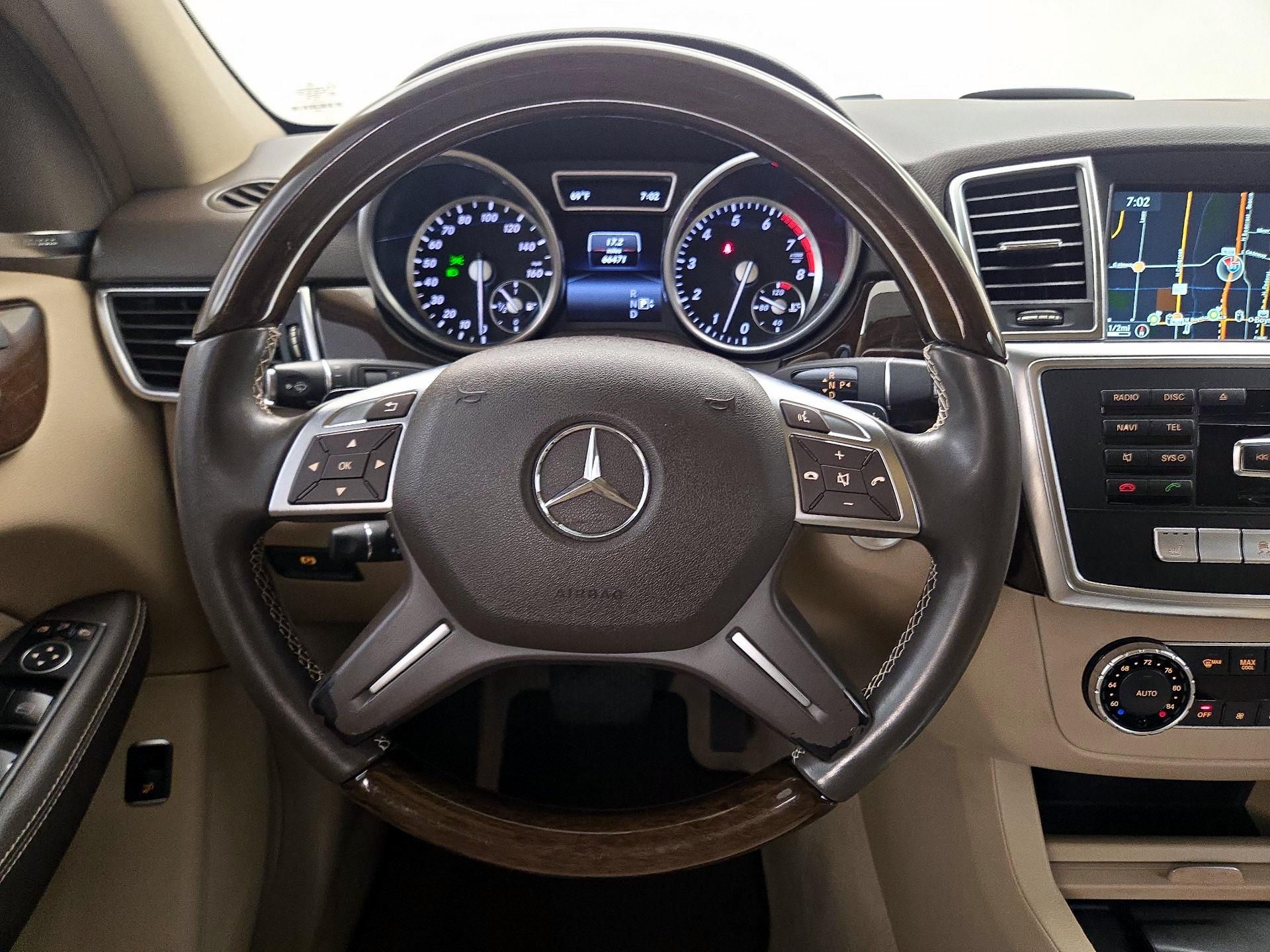 Thumbnail: 2015 Mercedes-Benz M-Class - 10