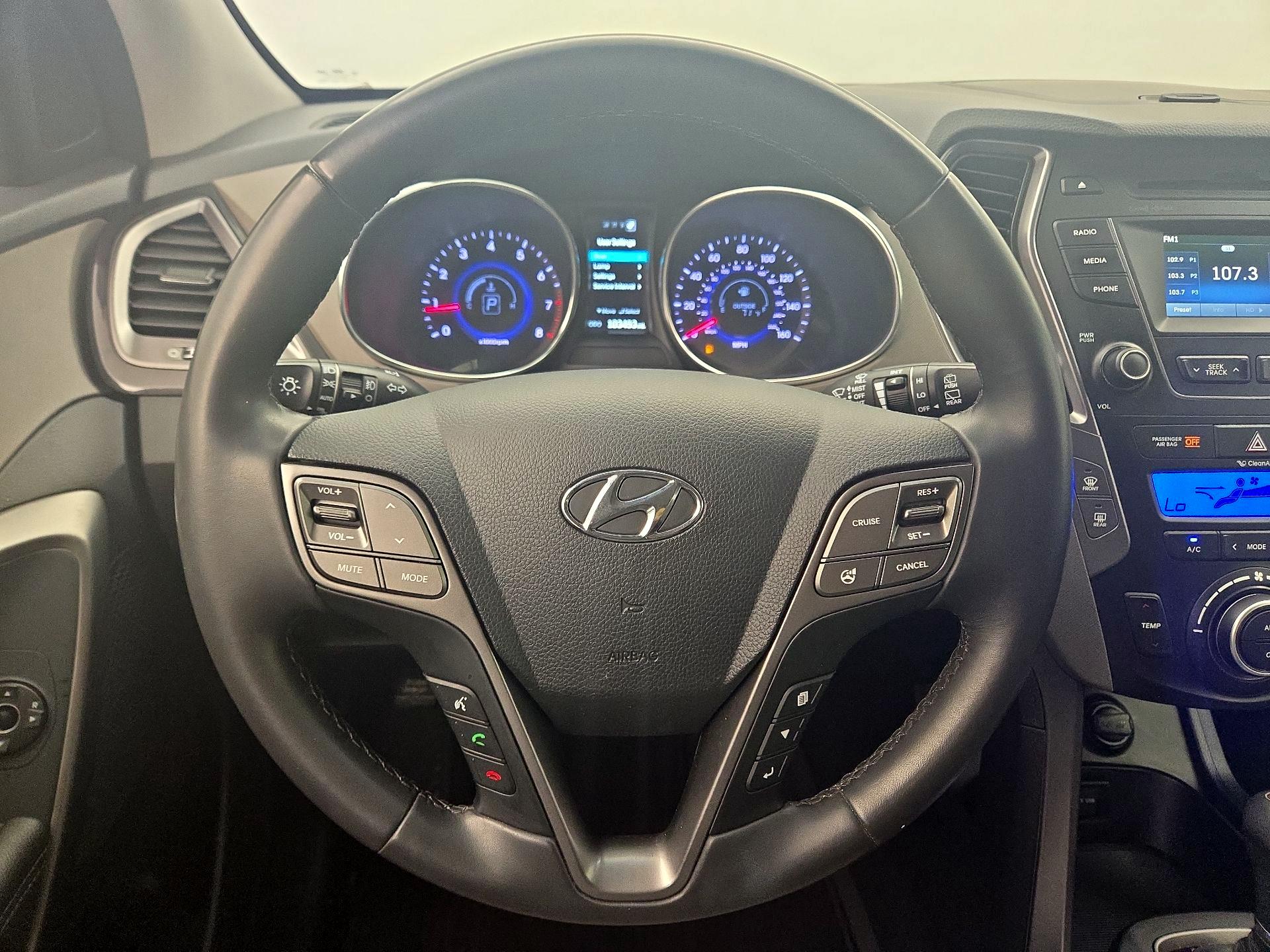 Thumbnail: 2015 Hyundai Santa Fe - 10