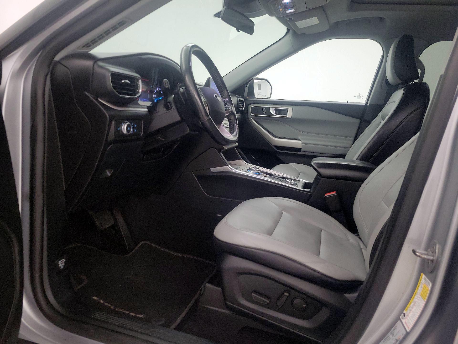 Thumbnail: 2021 Ford Explorer - 11