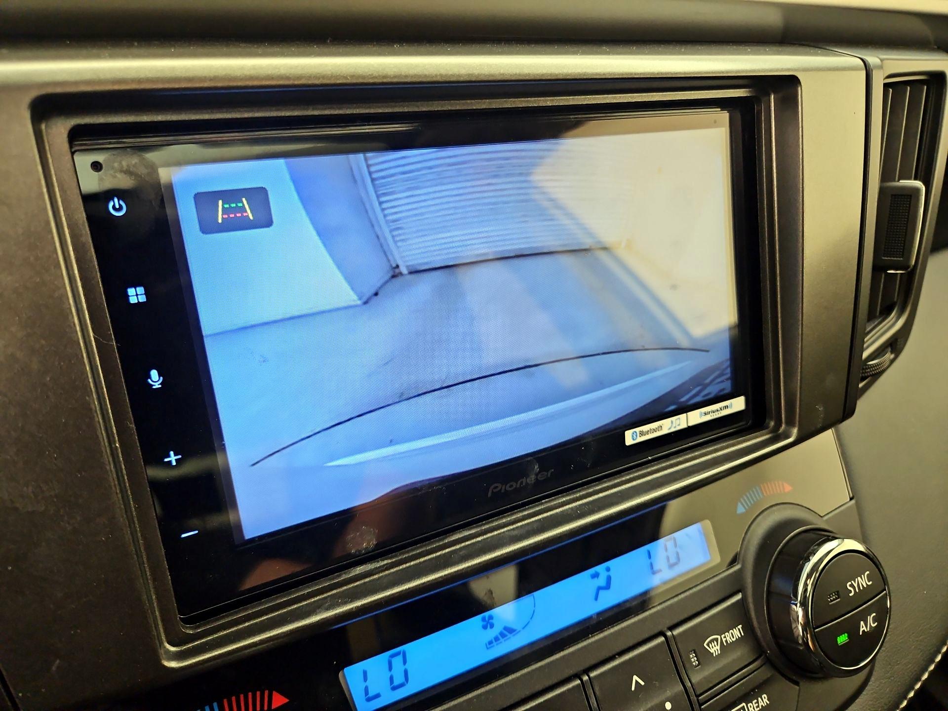 Thumbnail: 2016 Toyota RAV4 - 14