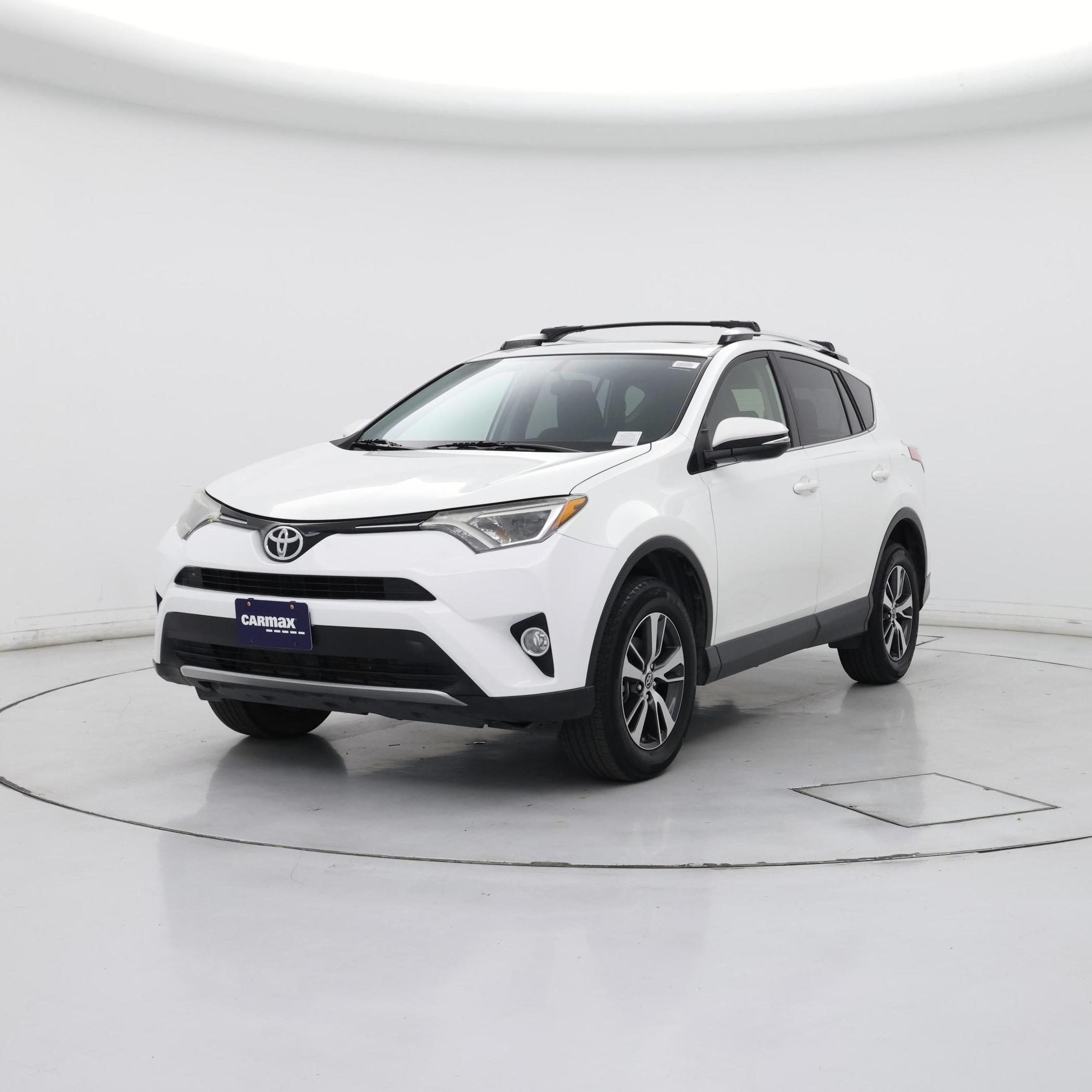 Thumbnail: 2016 Toyota RAV4 - 4