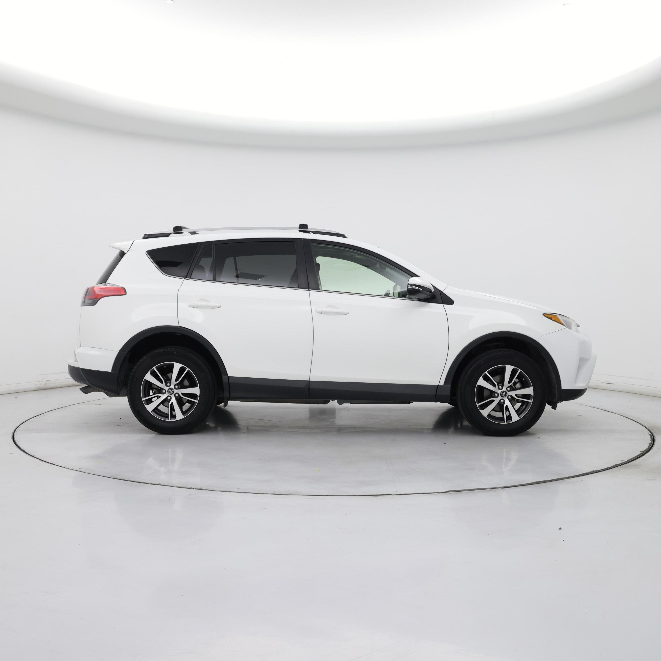 Thumbnail: 2016 Toyota RAV4 - 7