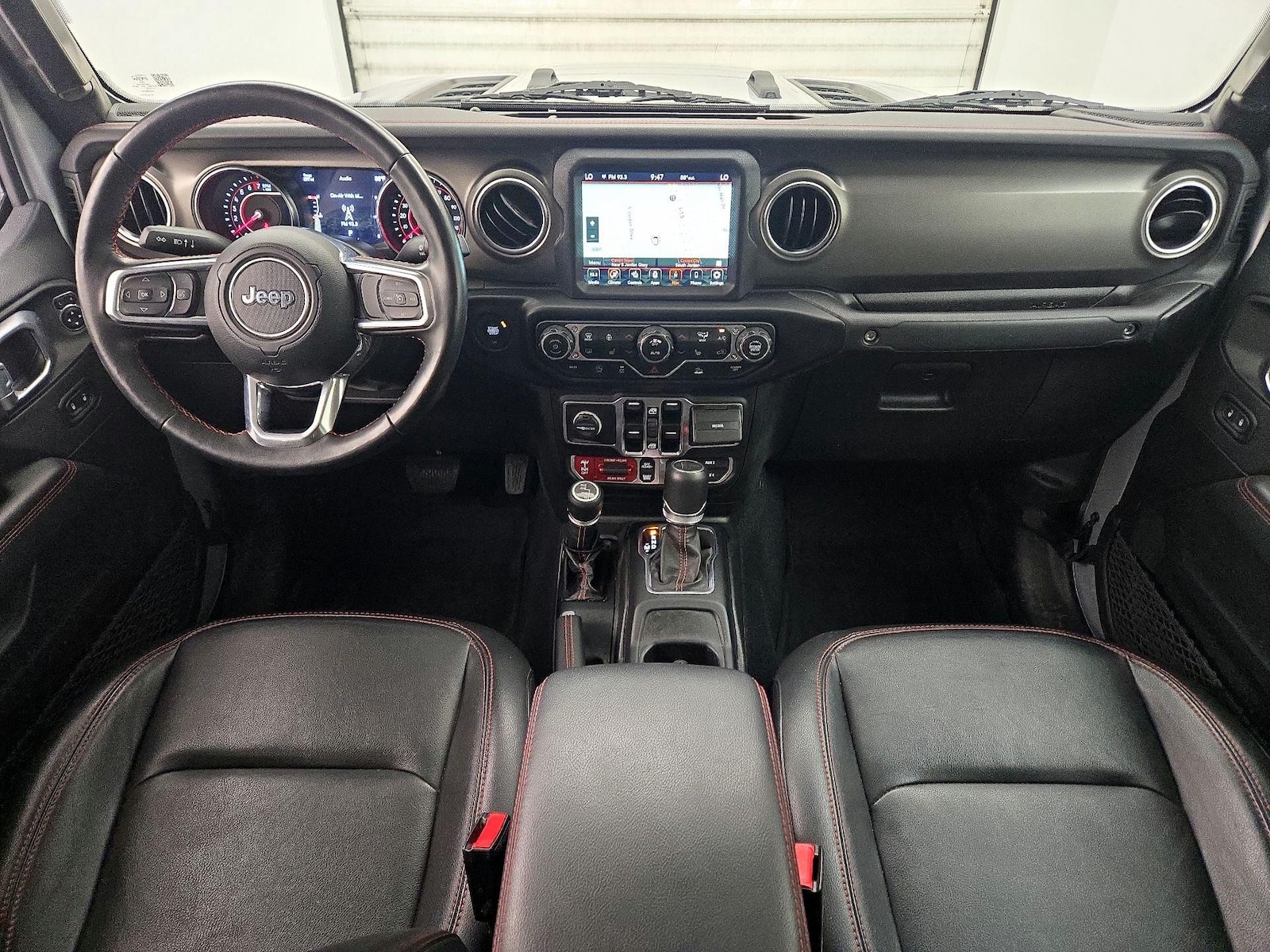 Apple CarPlay® & Android Auto™