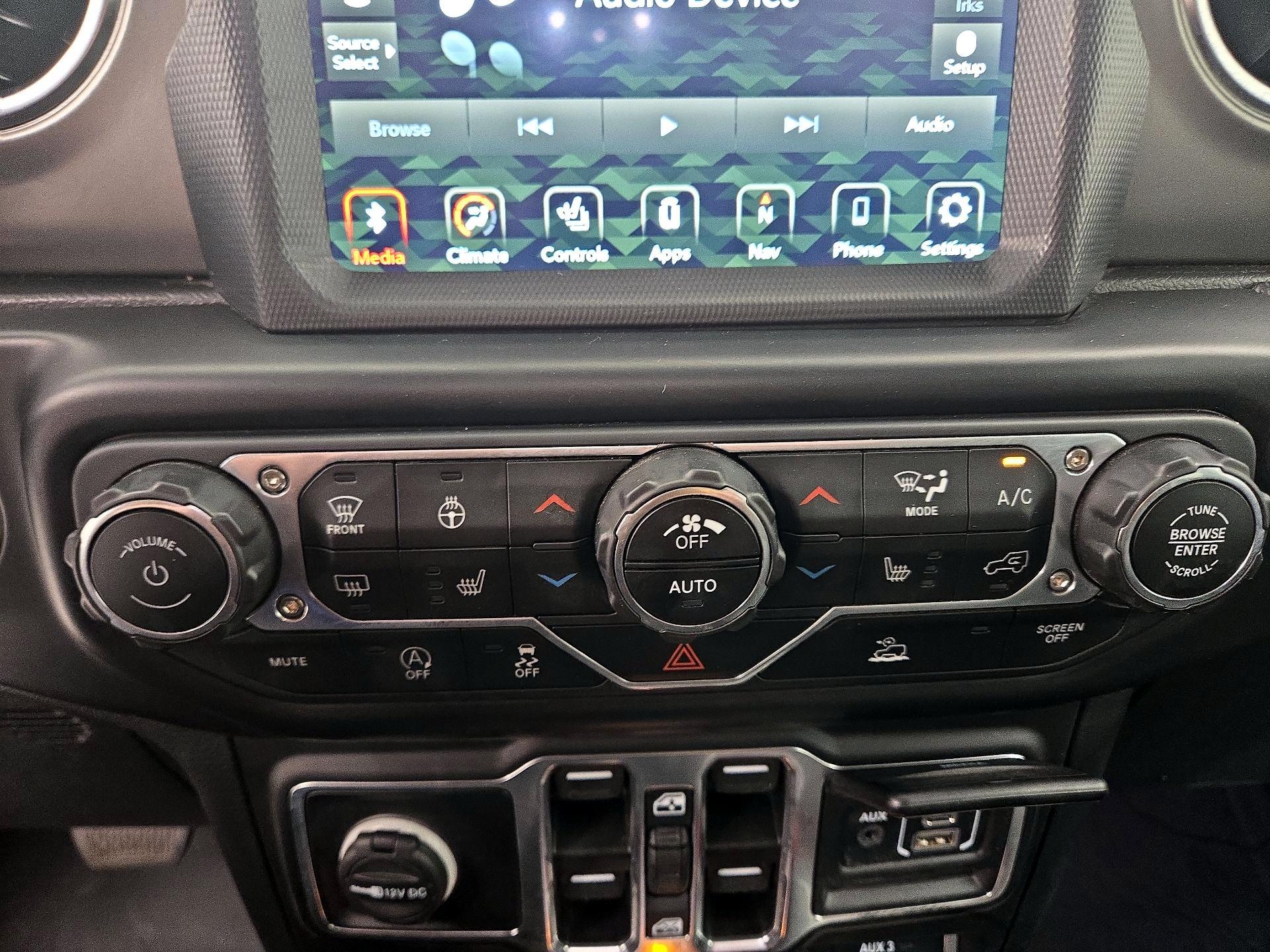 Thumbnail: 2022 Jeep Gladiator - 17