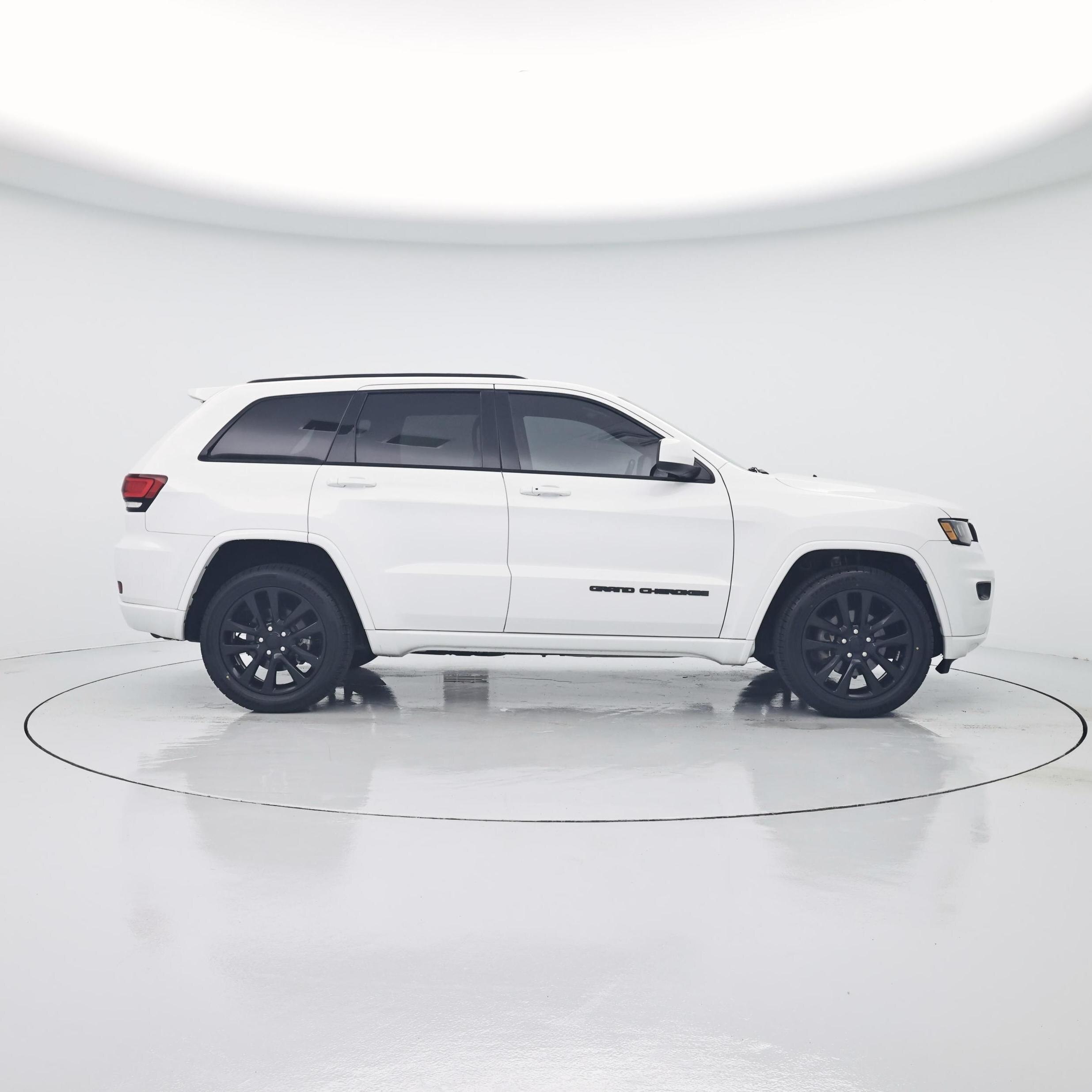 Thumbnail: 2017 Jeep Grand Cherokee - 7
