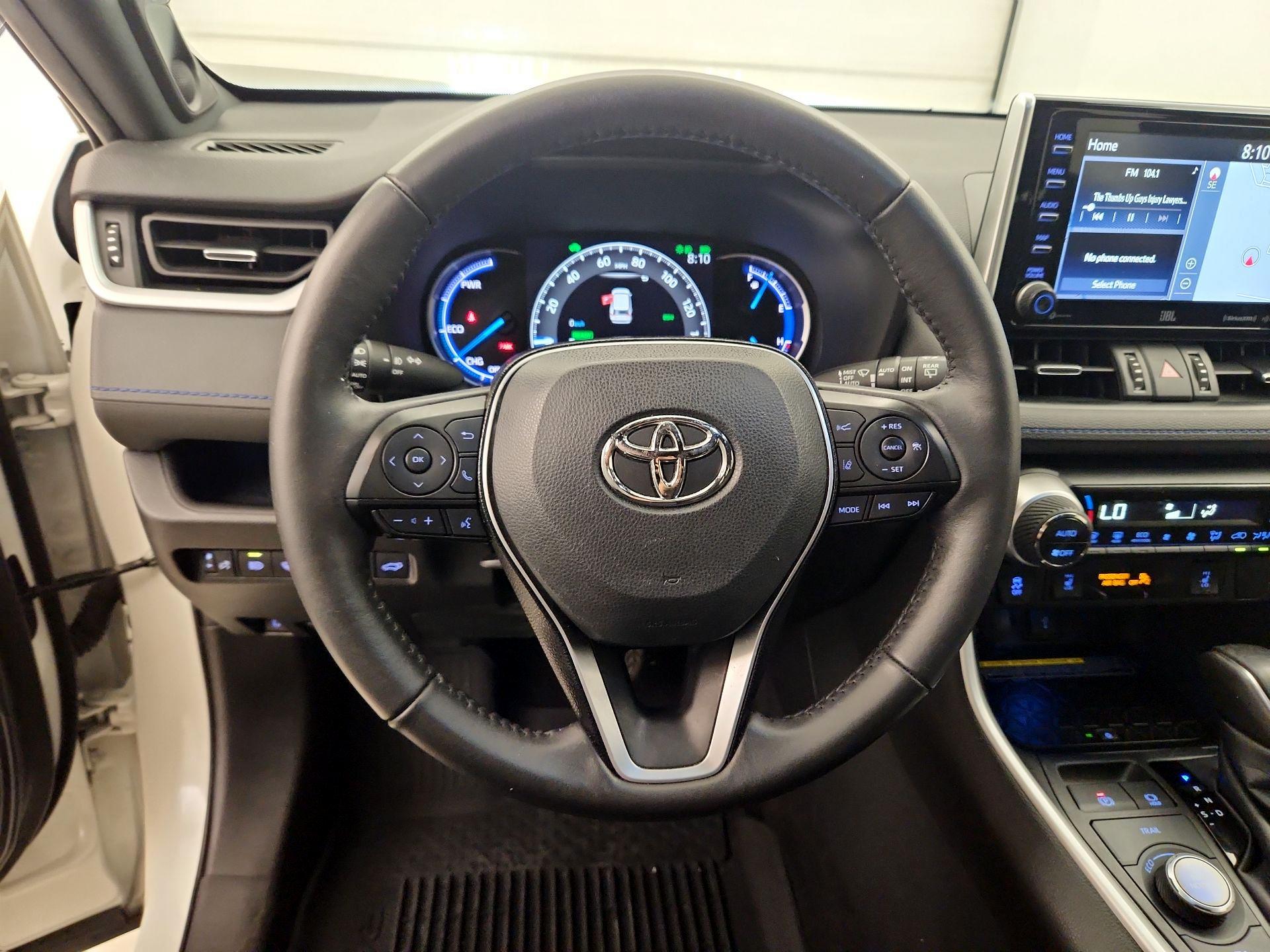 Thumbnail: 2021 Toyota RAV4 - 10