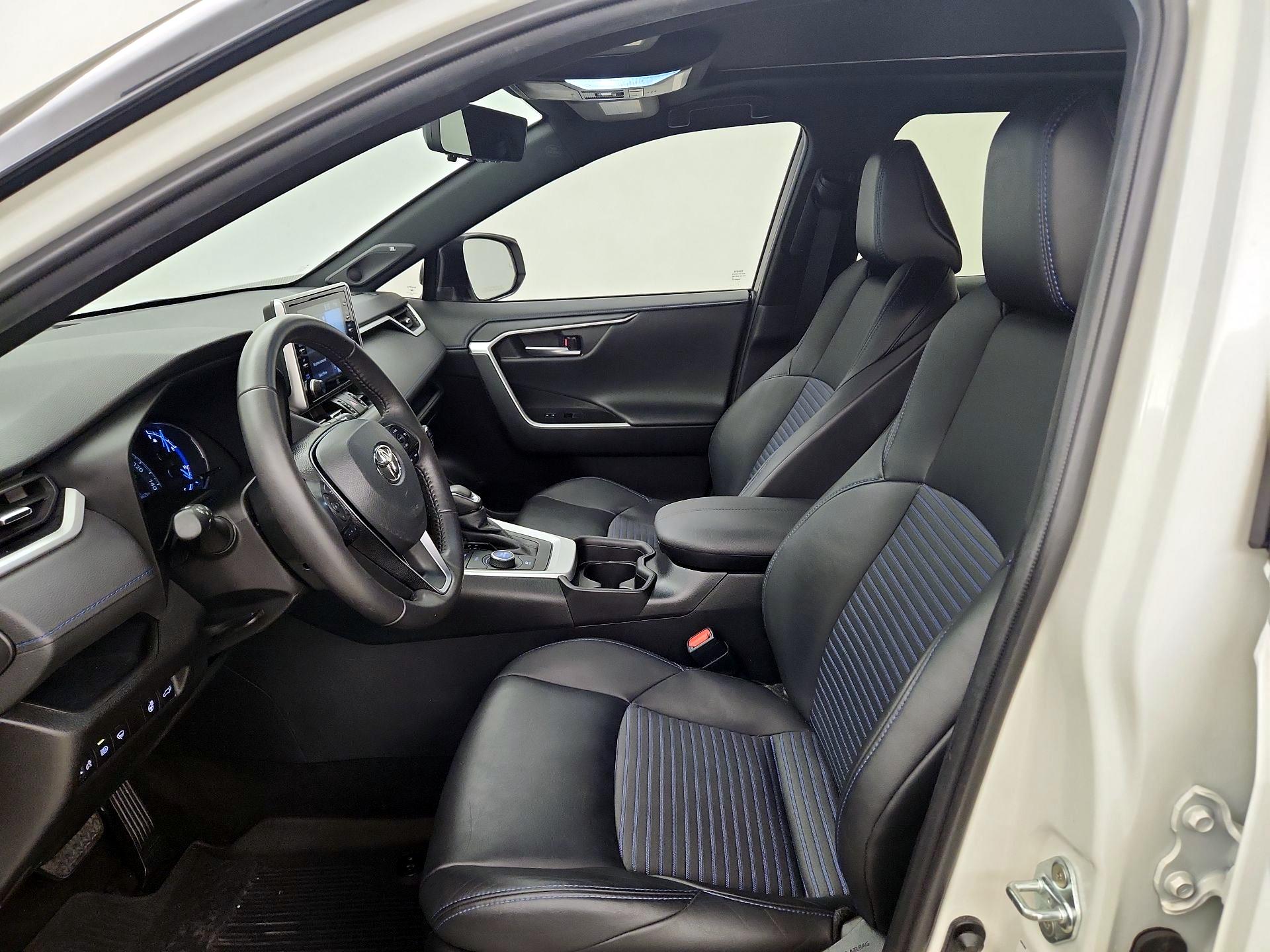 Thumbnail: 2021 Toyota RAV4 - 11