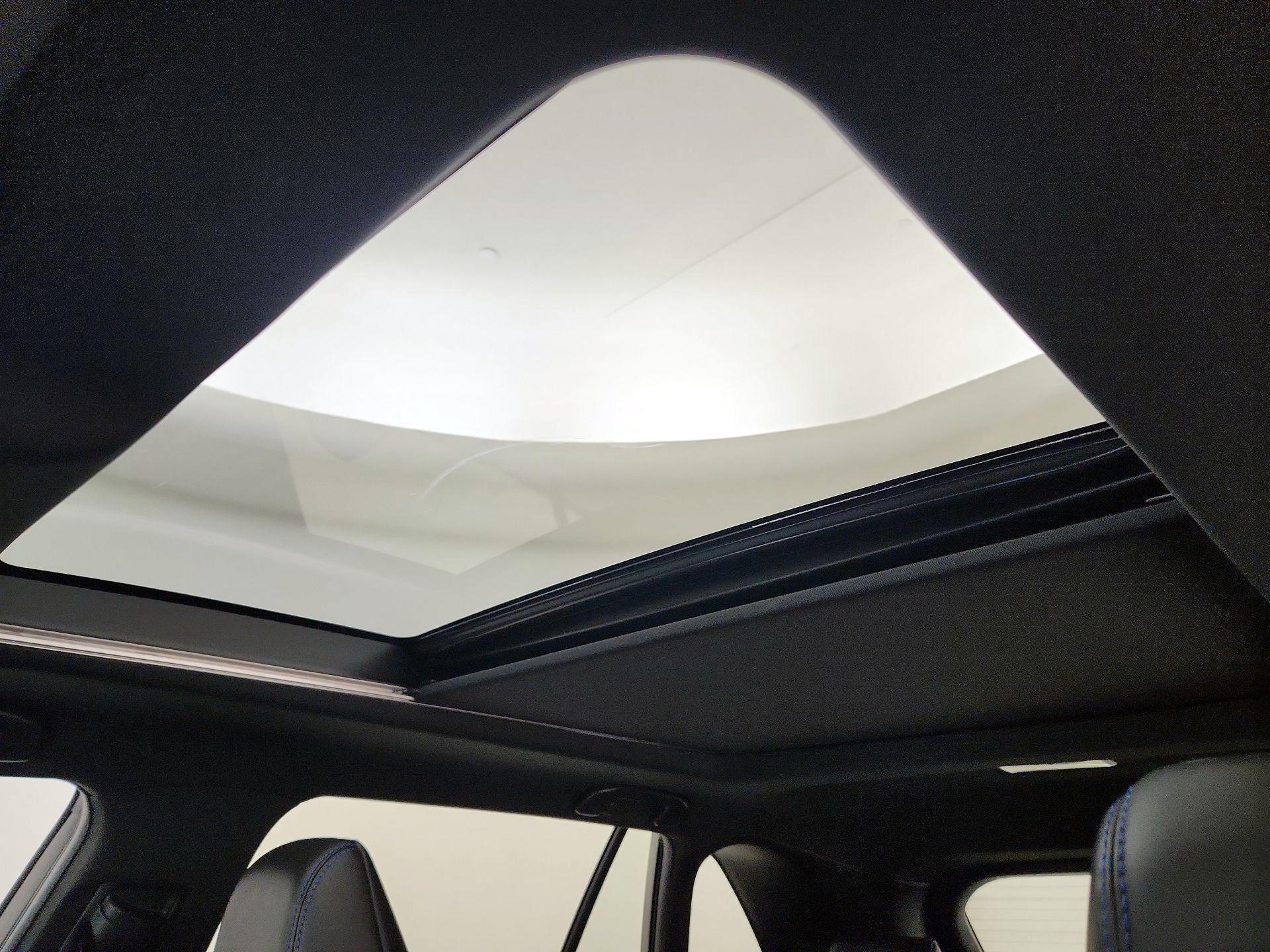 Thumbnail: 2021 Toyota RAV4 - 20