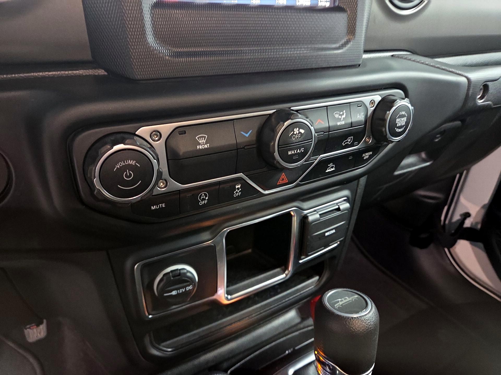 Thumbnail: 2023 Jeep Gladiator - 14