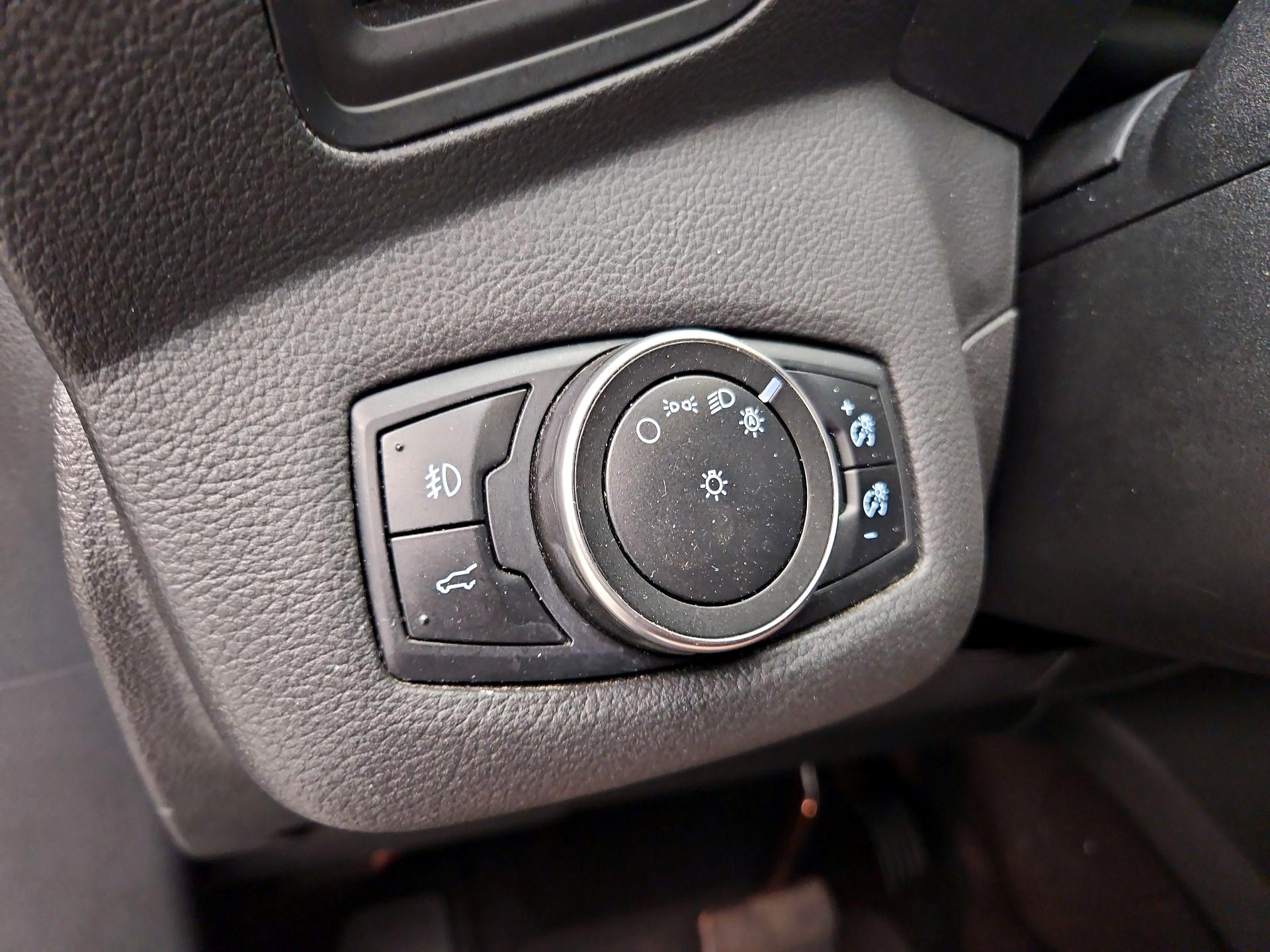 Thumbnail: 2017 Ford Escape - 13