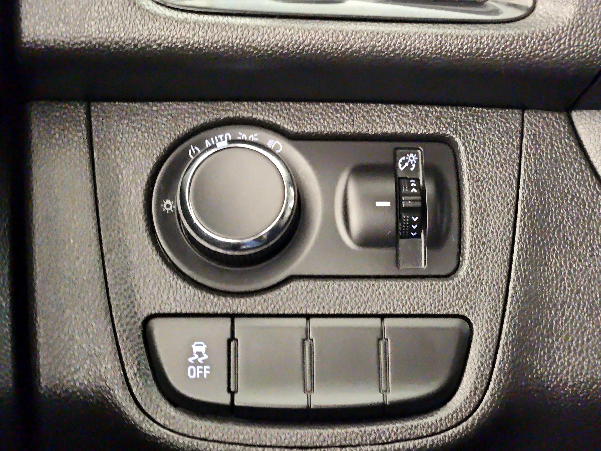 Thumbnail: 2018 Chevrolet Spark - 13