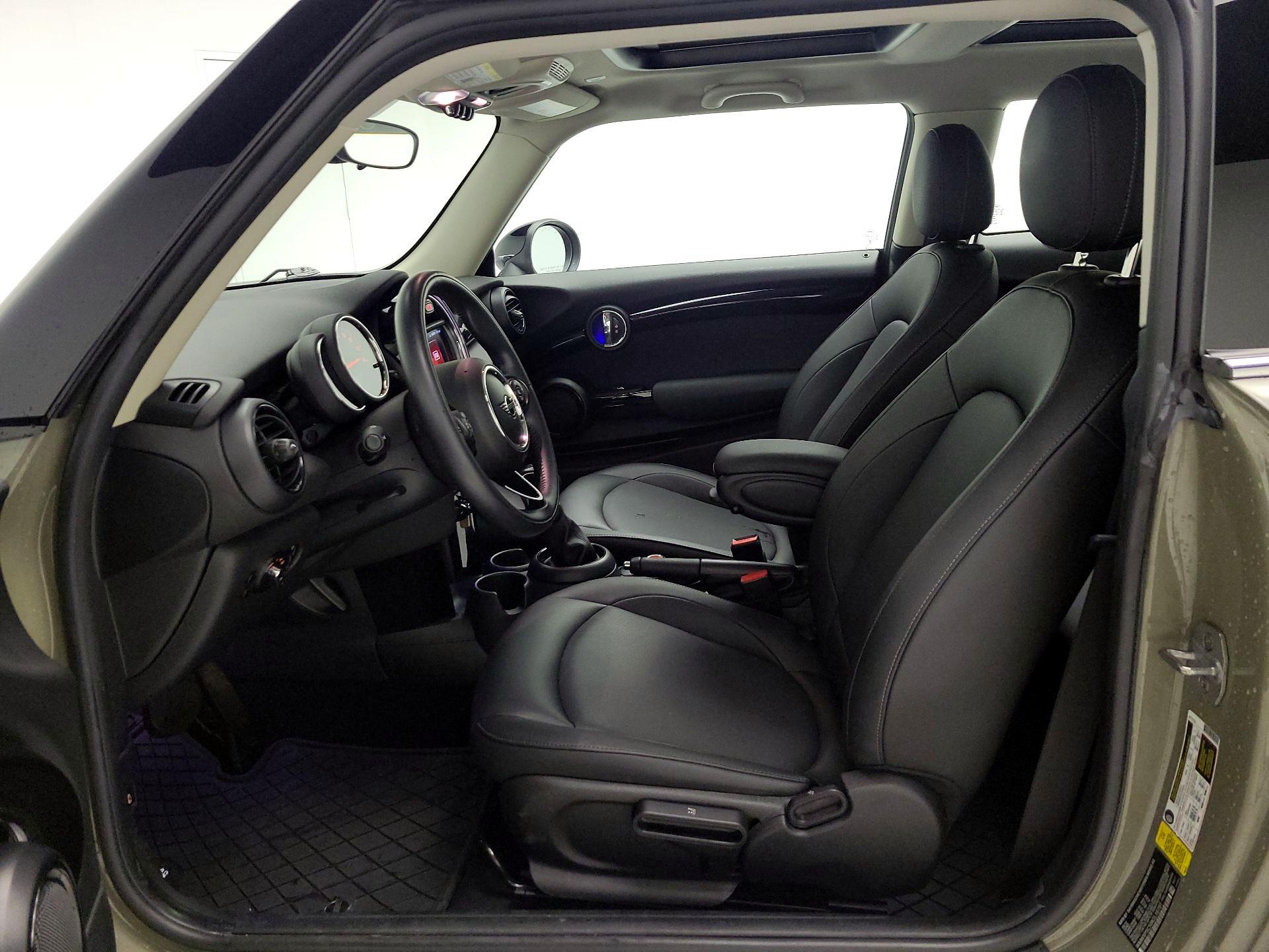 Thumbnail: 2019 MINI Cooper Hardtop - 11