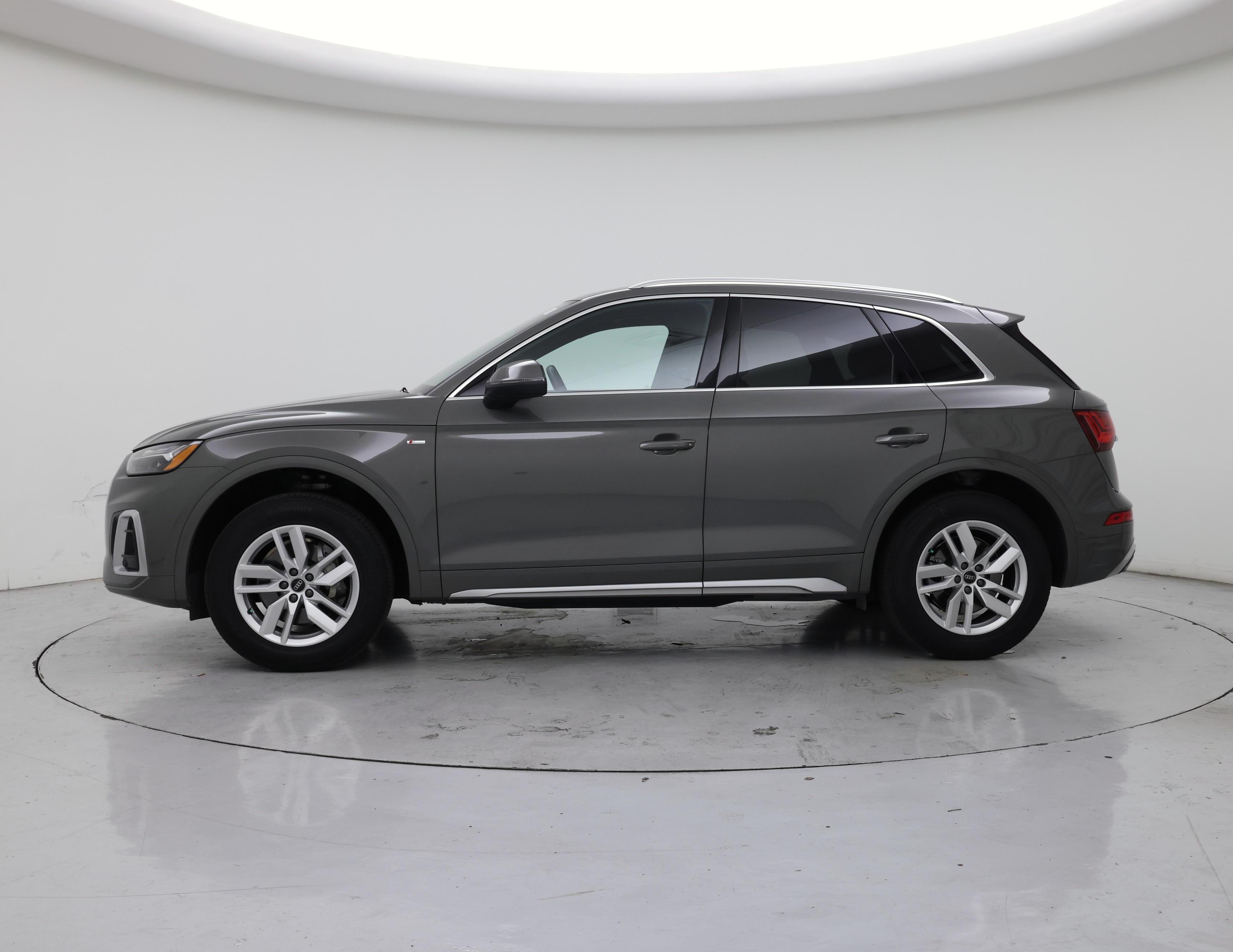 Thumbnail: 2023 Audi Q5 - 3