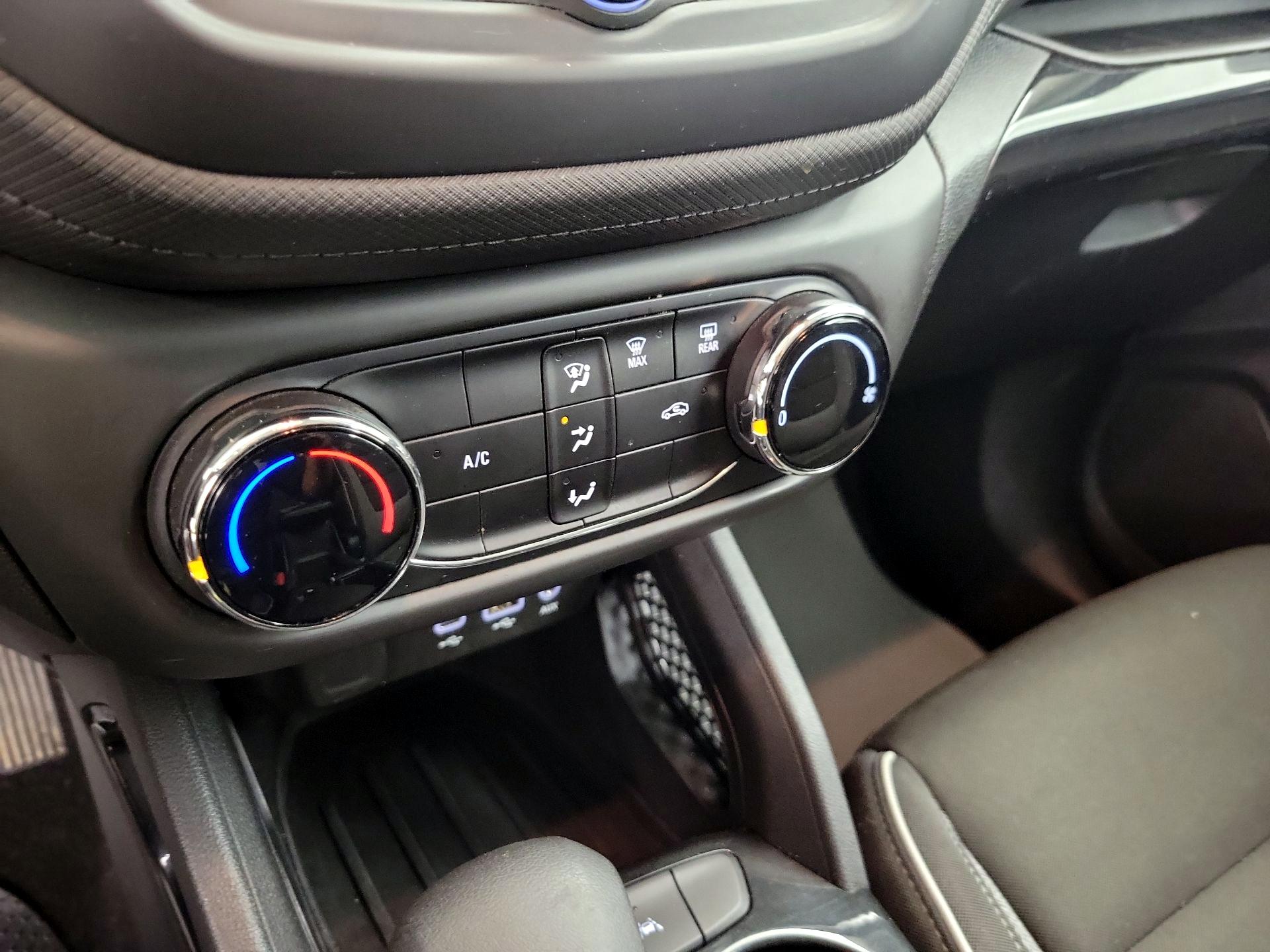 Thumbnail: 2021 Chevrolet TrailBlazer - 16