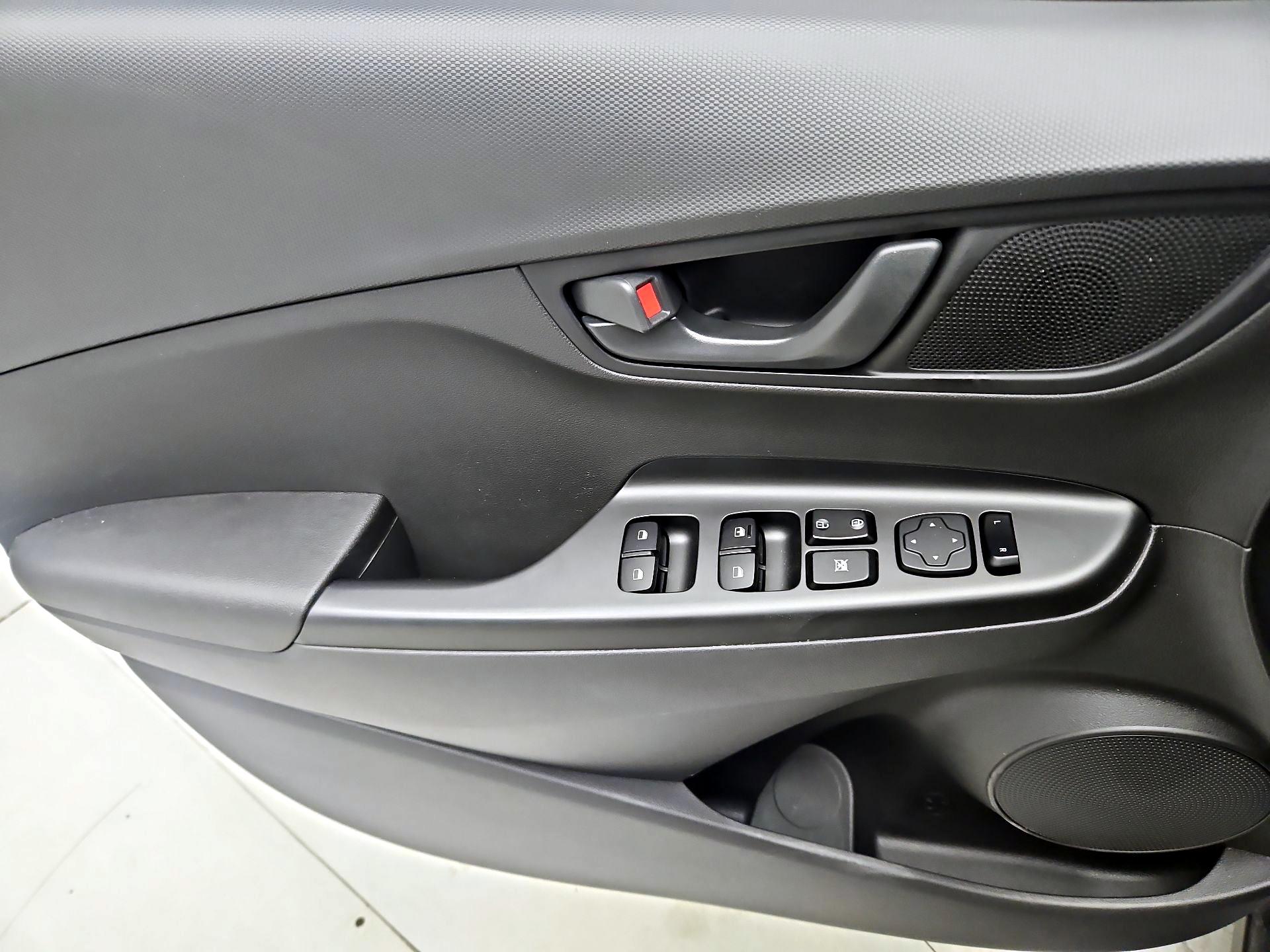 Thumbnail: 2022 Hyundai Kona - 12