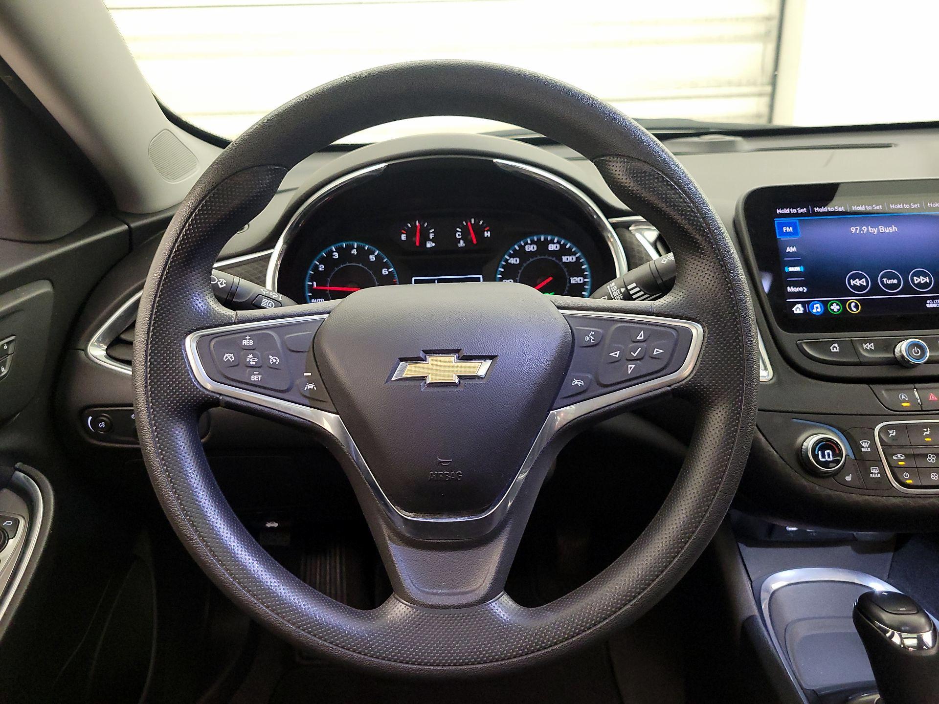 Thumbnail: 2020 Chevrolet Malibu - 10