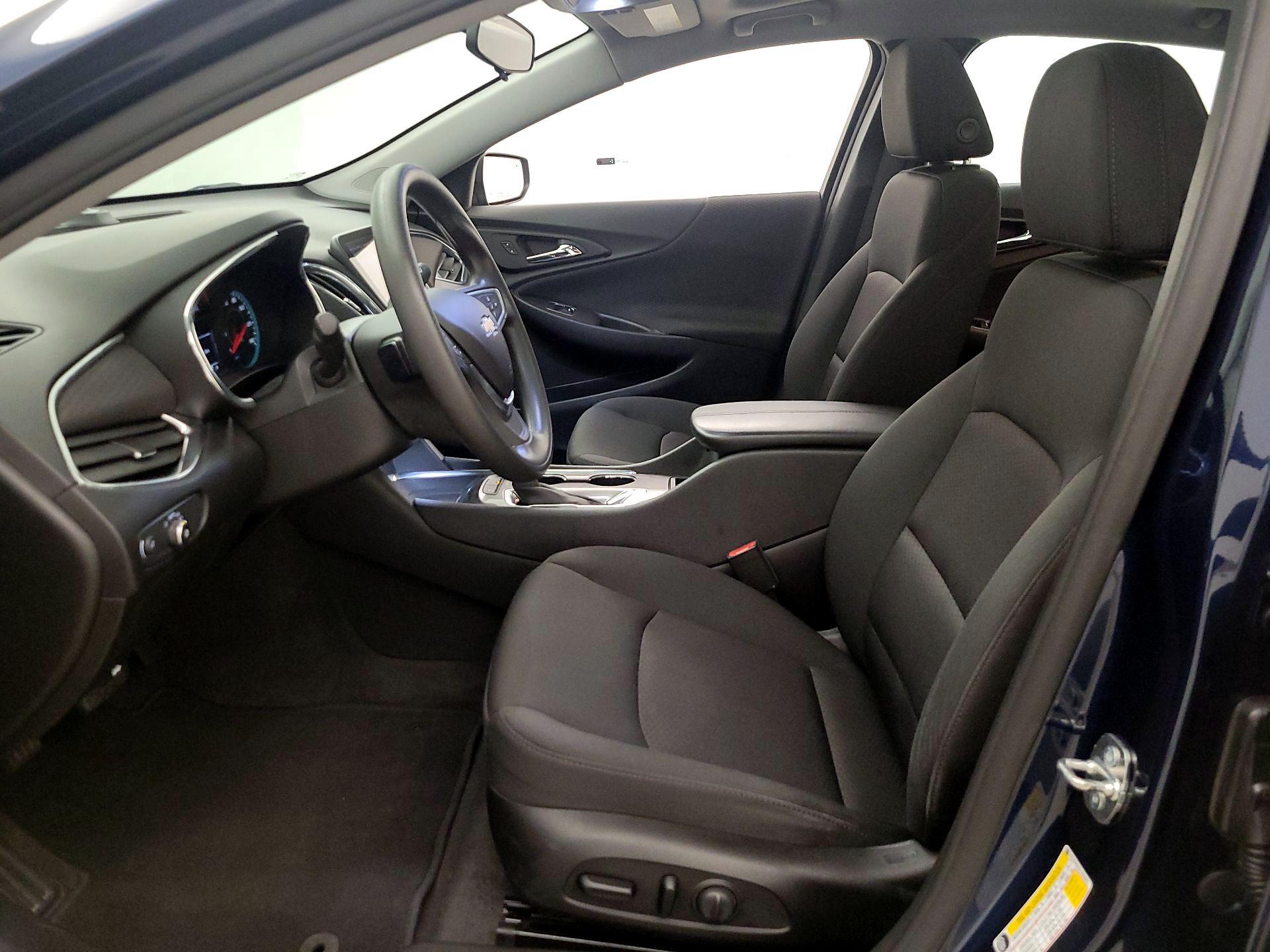 Thumbnail: 2020 Chevrolet Malibu - 11