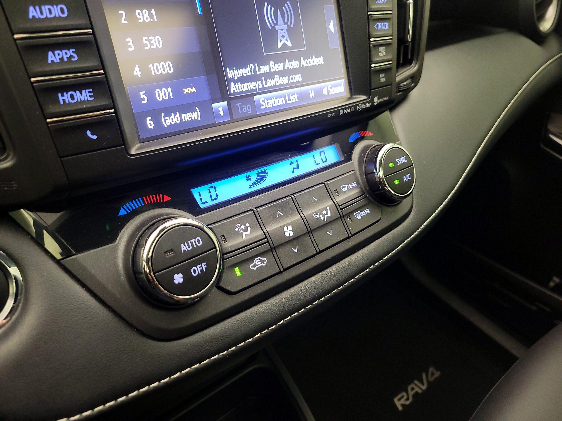 Thumbnail: 2018 Toyota RAV4 - 16