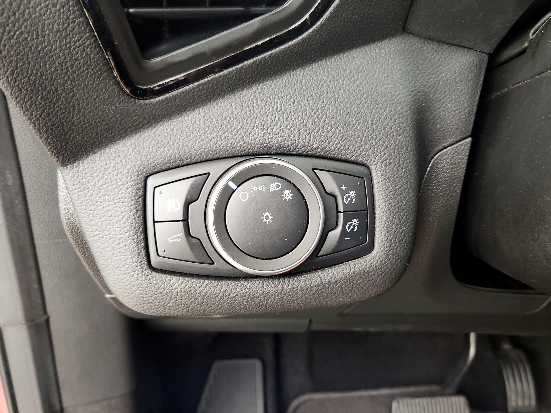 Thumbnail: 2018 Ford Escape - 13