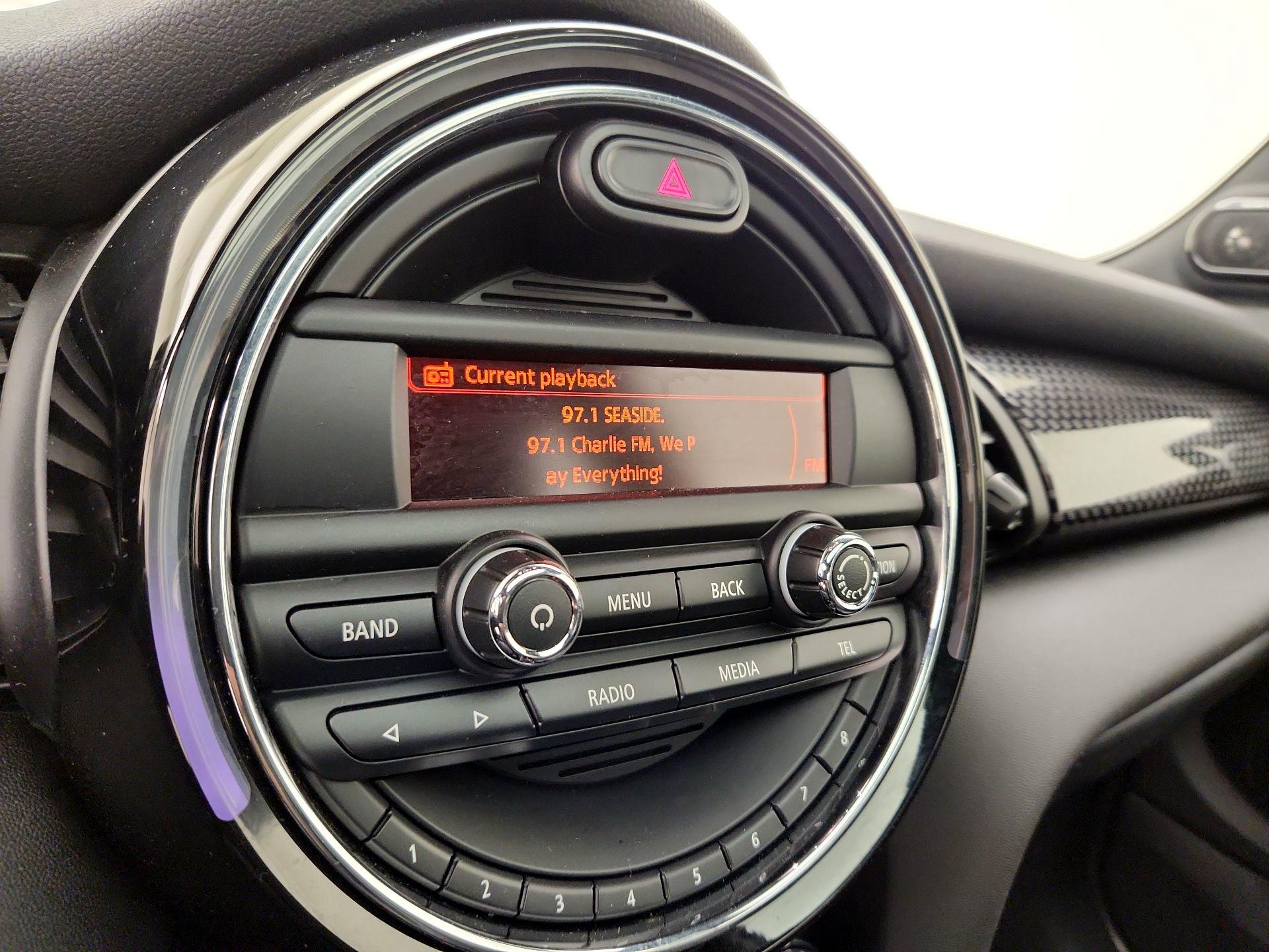 Thumbnail: 2015 MINI Cooper Hardtop - 14