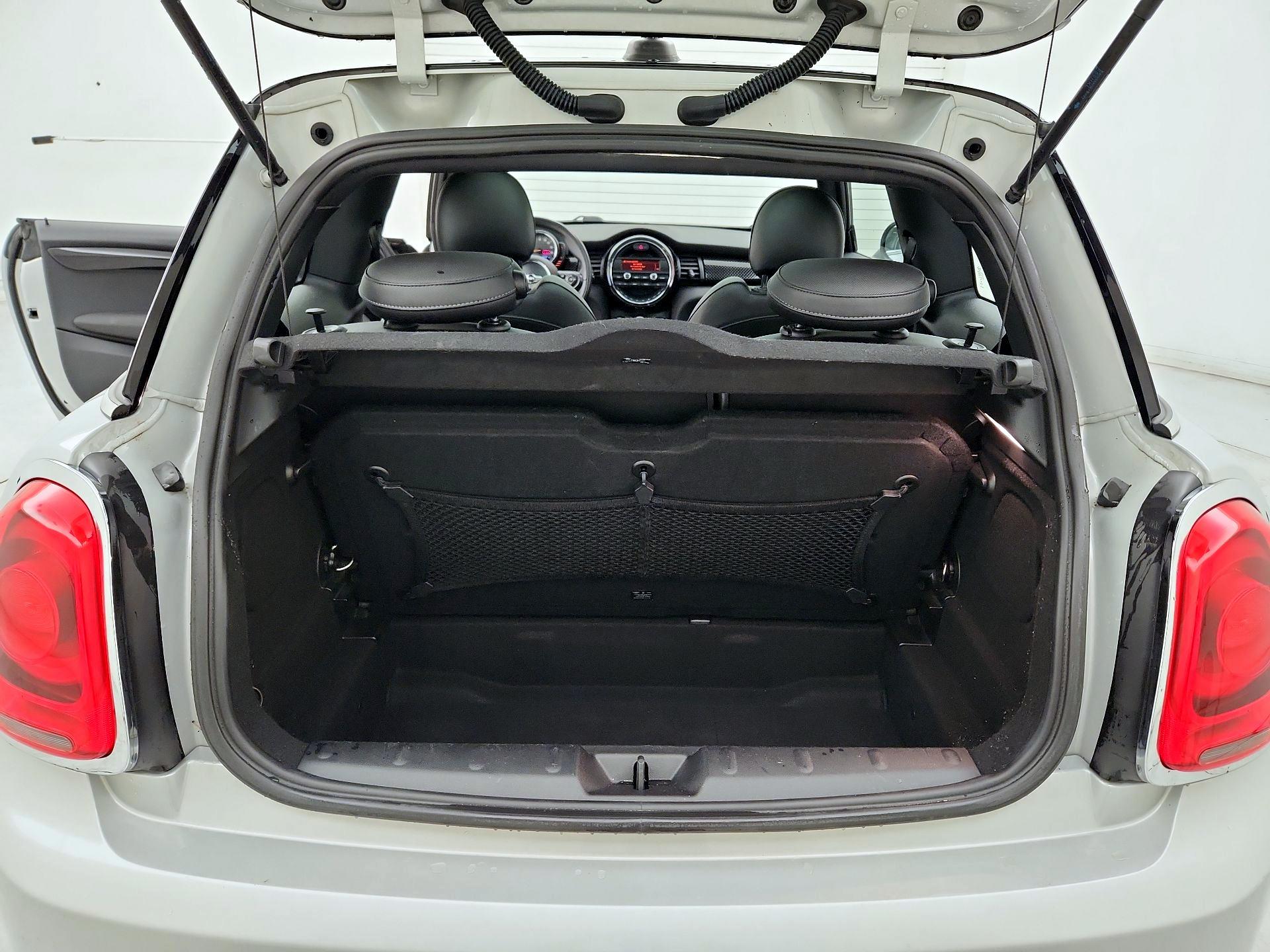 Thumbnail: 2015 MINI Cooper Hardtop - 19