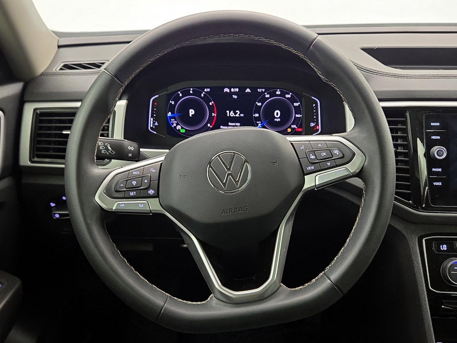 2023 Volkswagen Atlas SE w/Tech - Photo 11