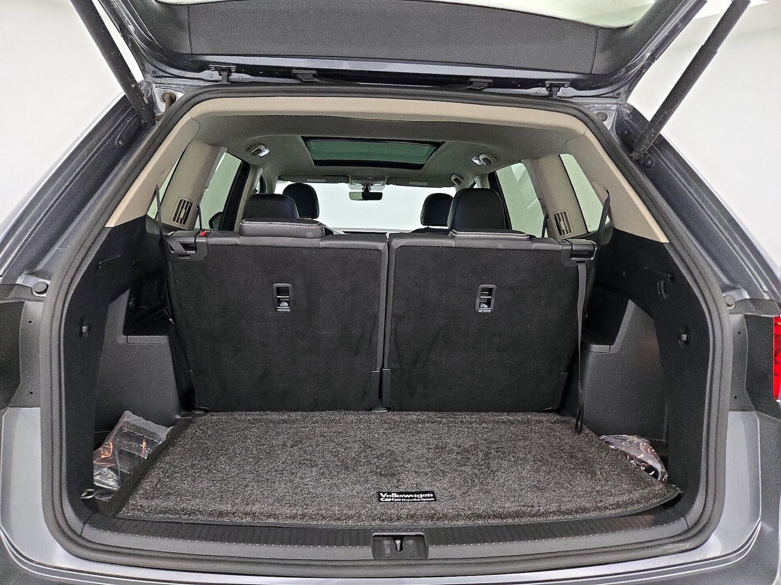 2023 Volkswagen Atlas SE w/Tech - Photo 23