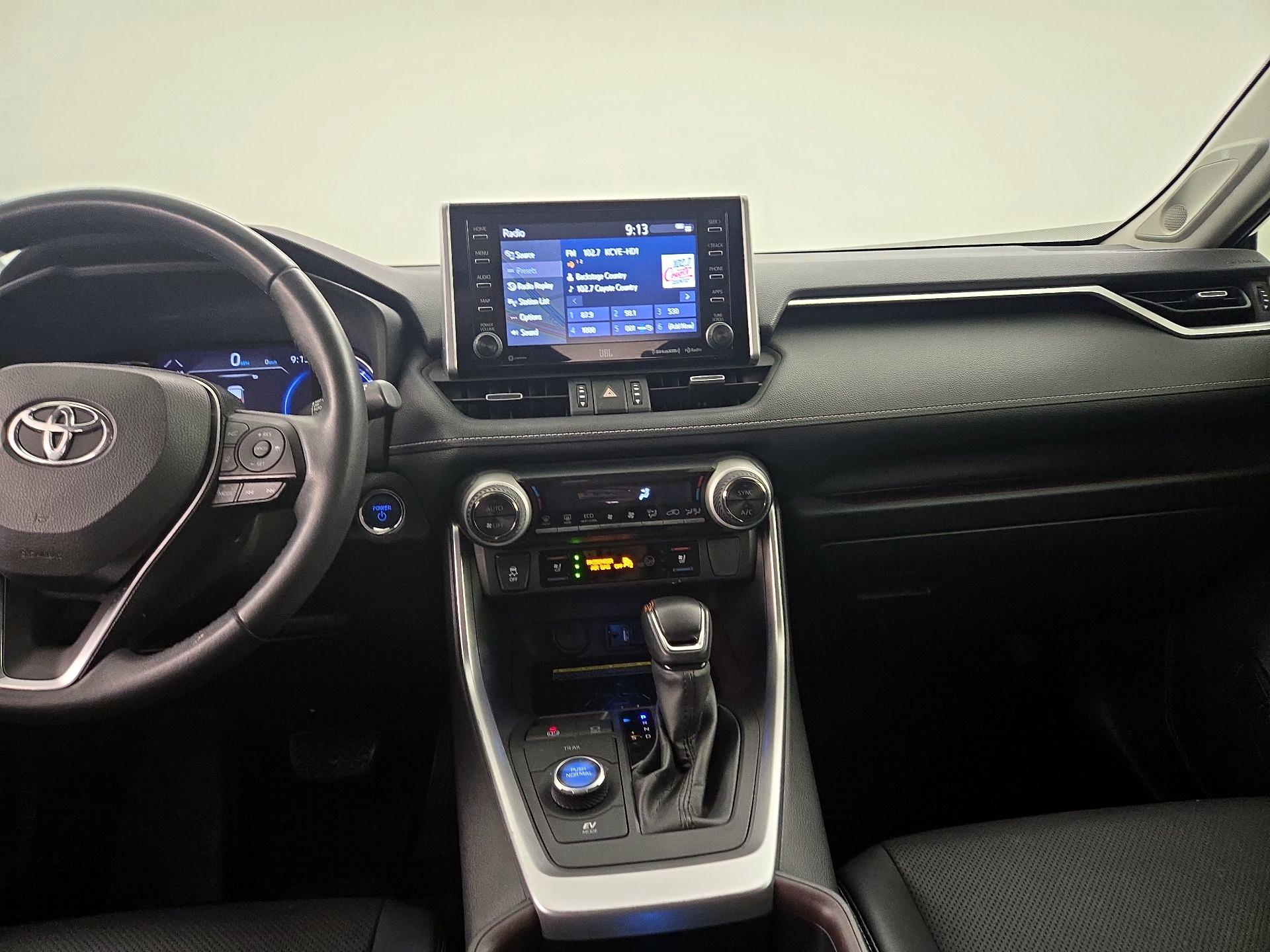 Thumbnail: 2019 Toyota RAV4 - 9