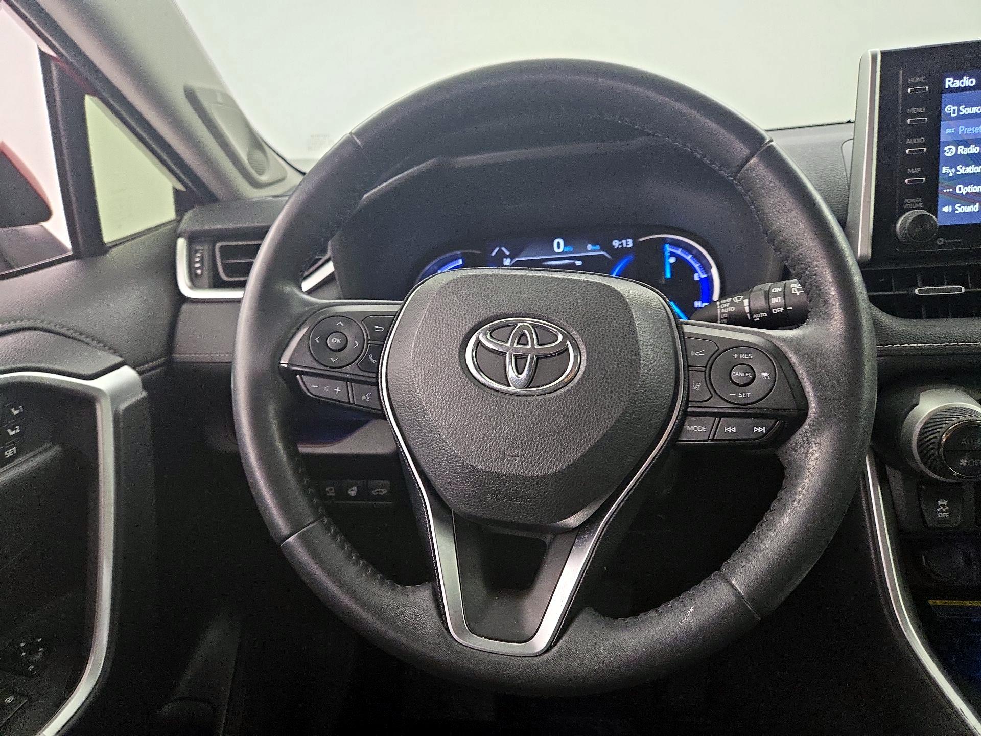 Thumbnail: 2019 Toyota RAV4 - 10