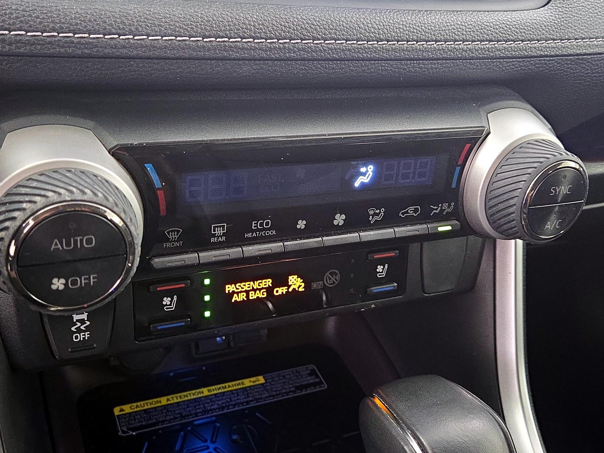 Thumbnail: 2019 Toyota RAV4 - 17