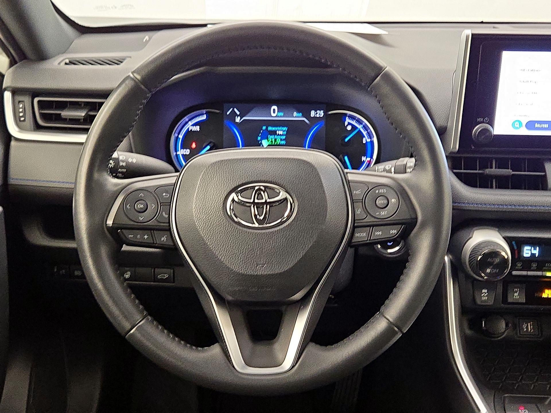 Thumbnail: 2023 Toyota RAV4 - 10