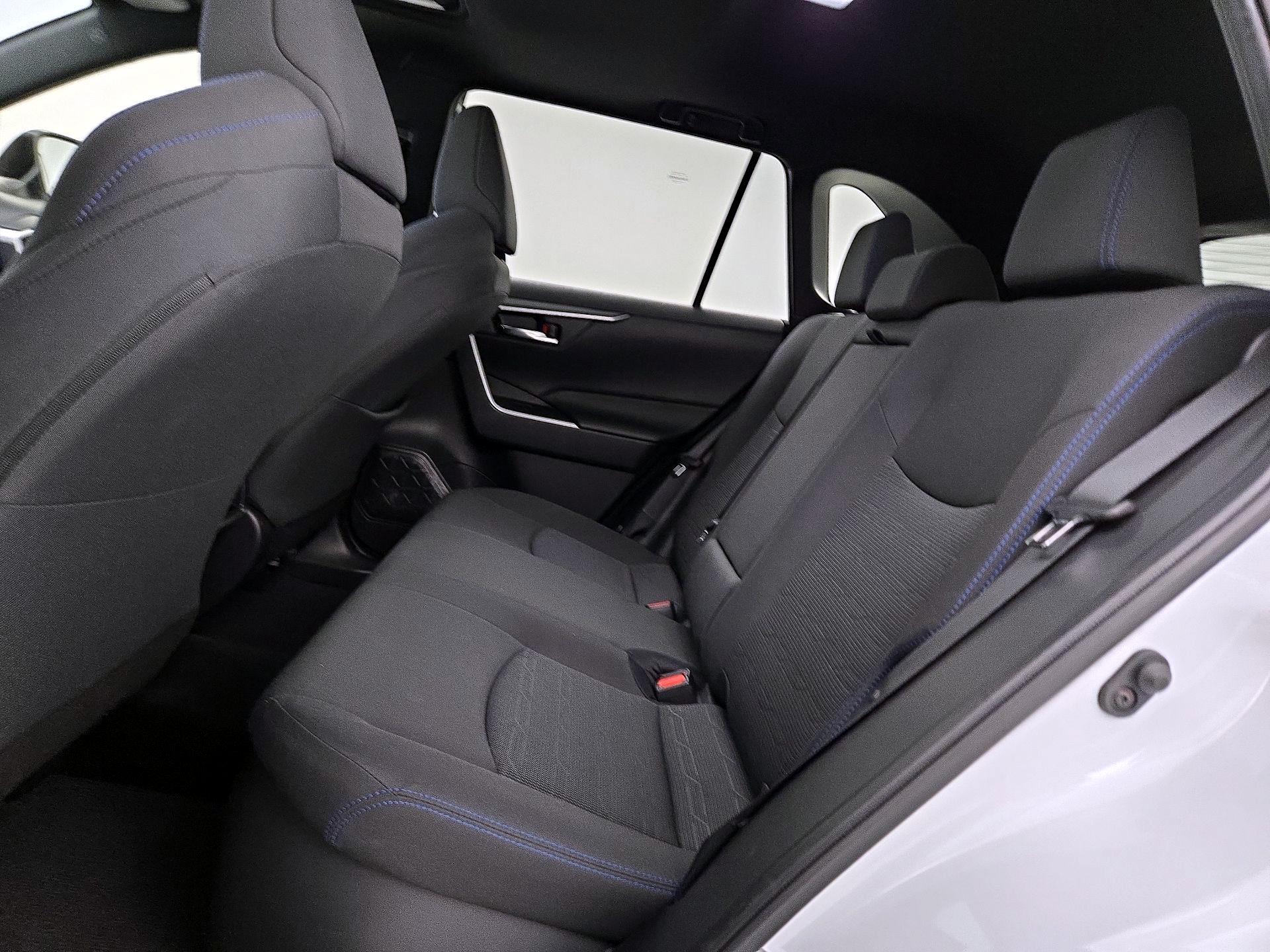 Thumbnail: 2023 Toyota RAV4 - 20