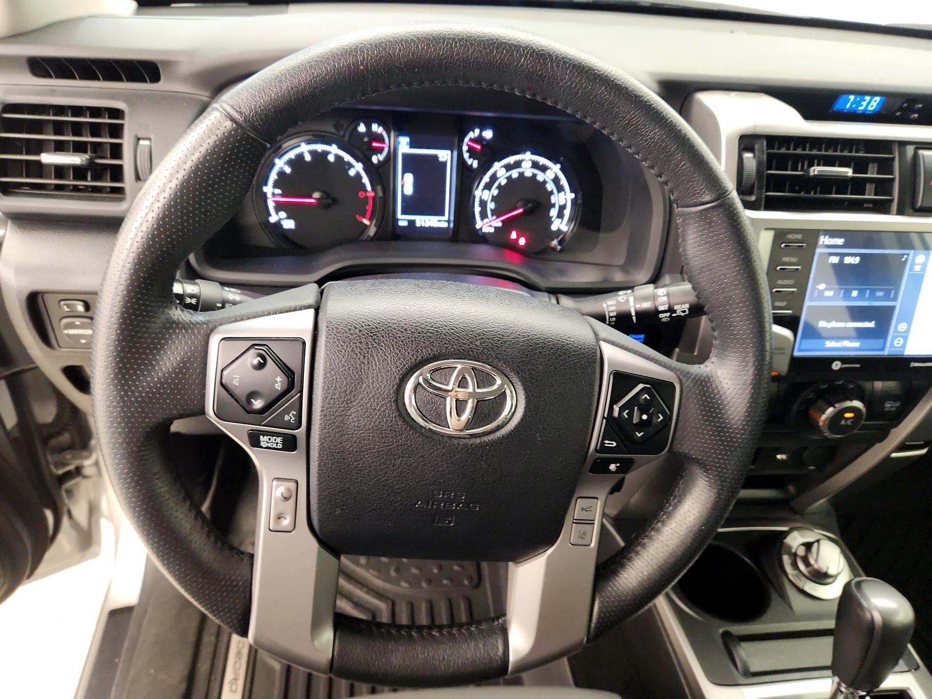 Thumbnail: 2020 Toyota 4Runner - 10