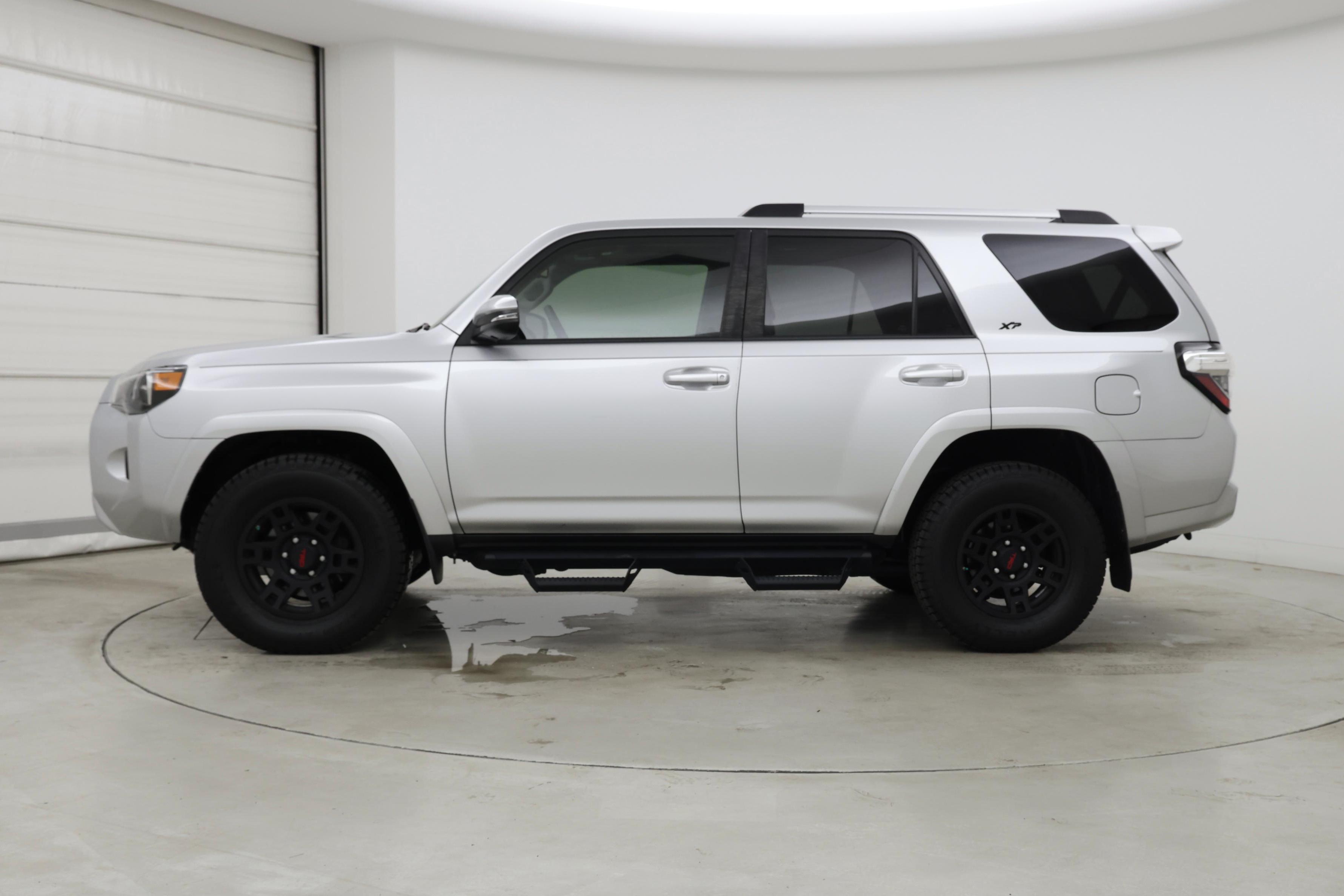 Thumbnail: 2020 Toyota 4Runner - 3