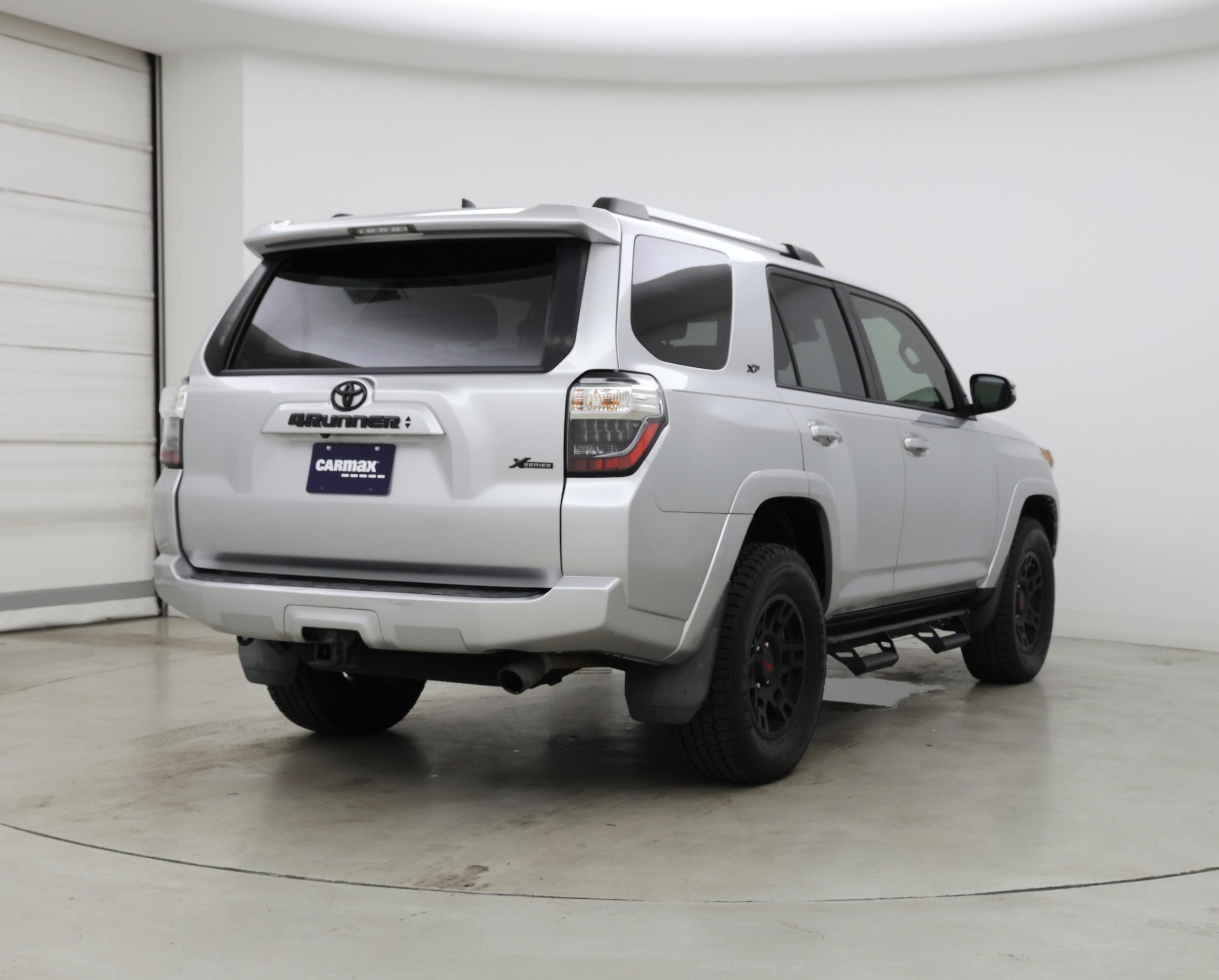 Thumbnail: 2020 Toyota 4Runner - 8