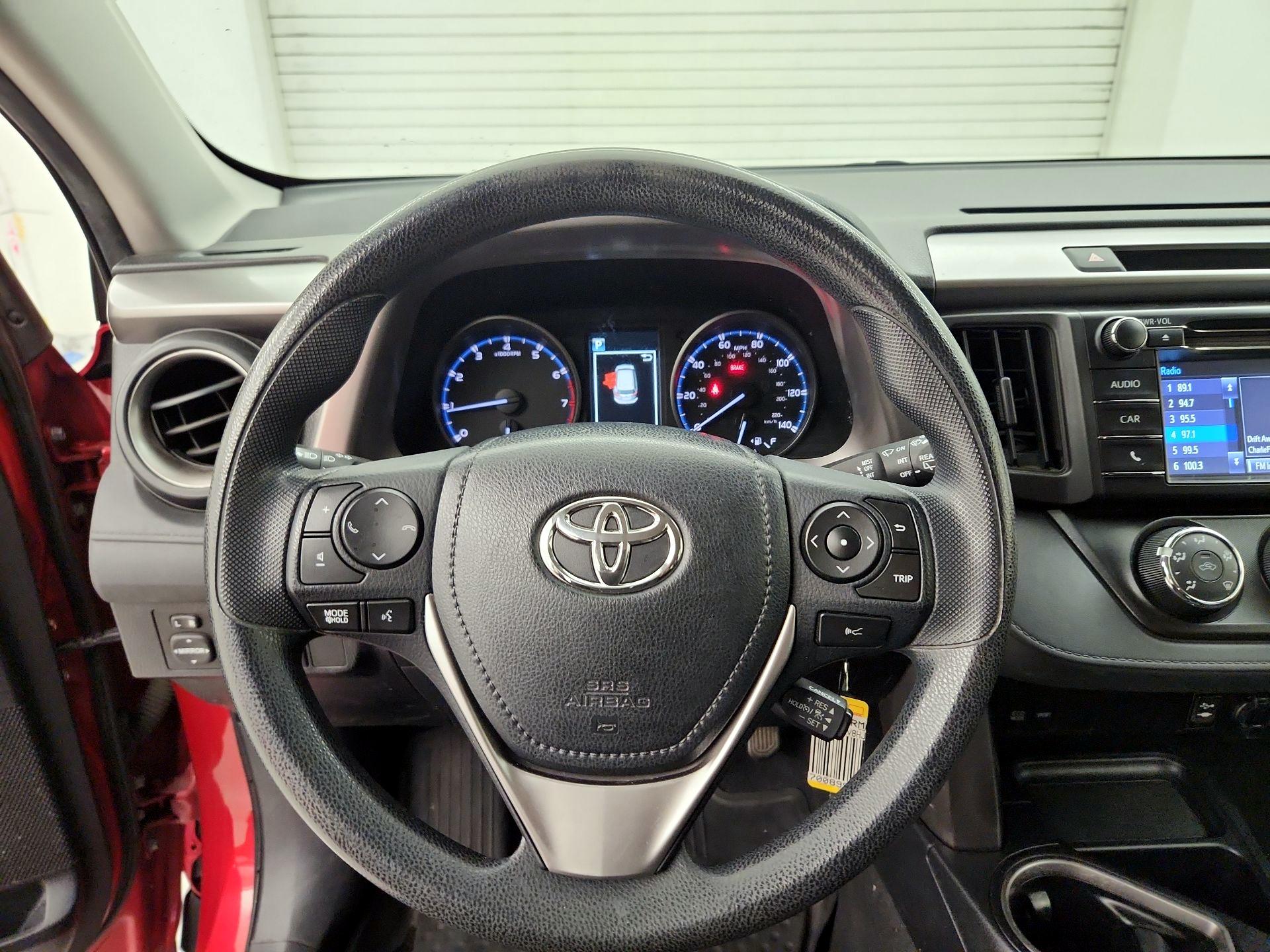 Thumbnail: 2017 Toyota RAV4 - 10