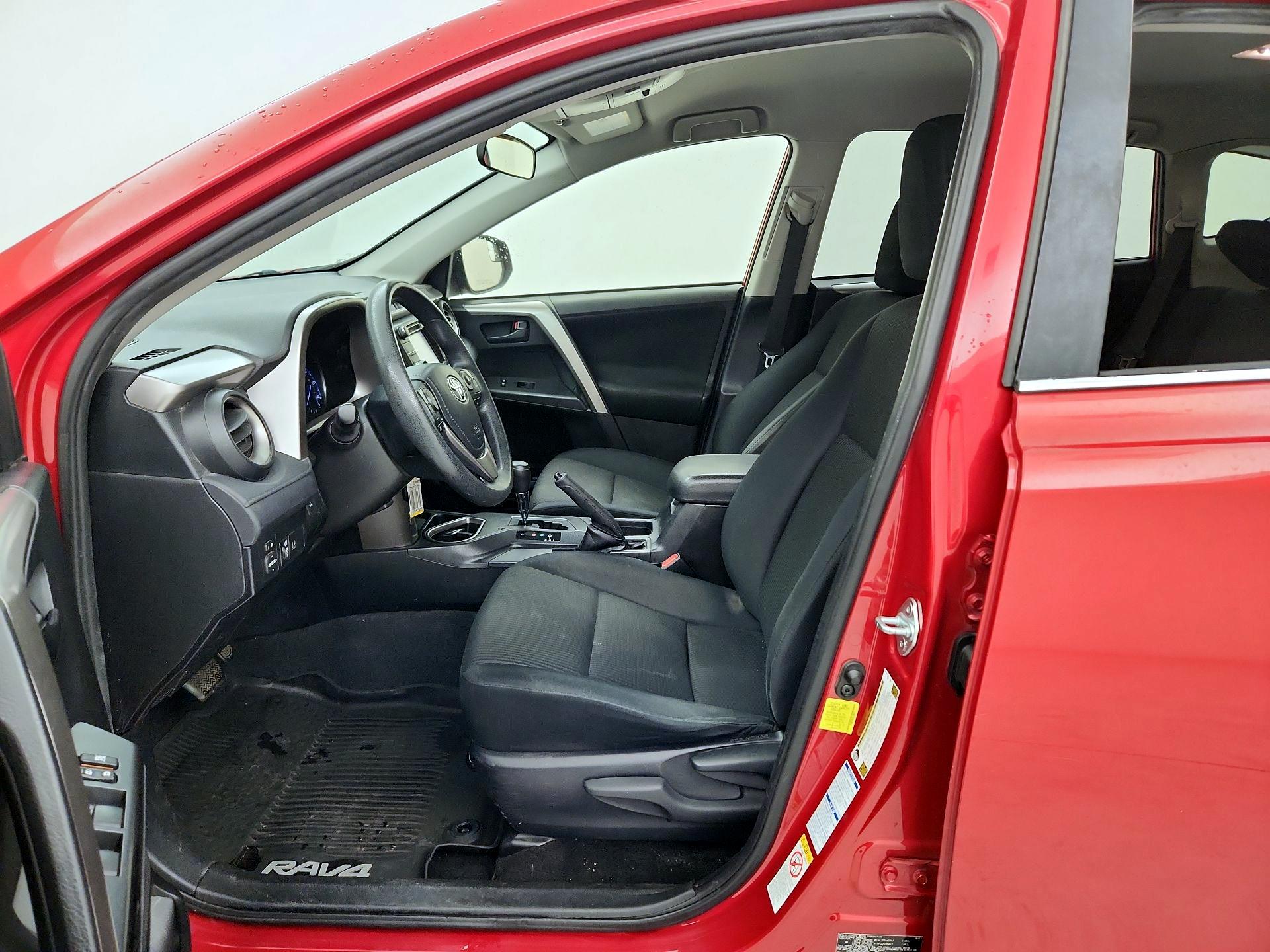 Thumbnail: 2017 Toyota RAV4 - 11