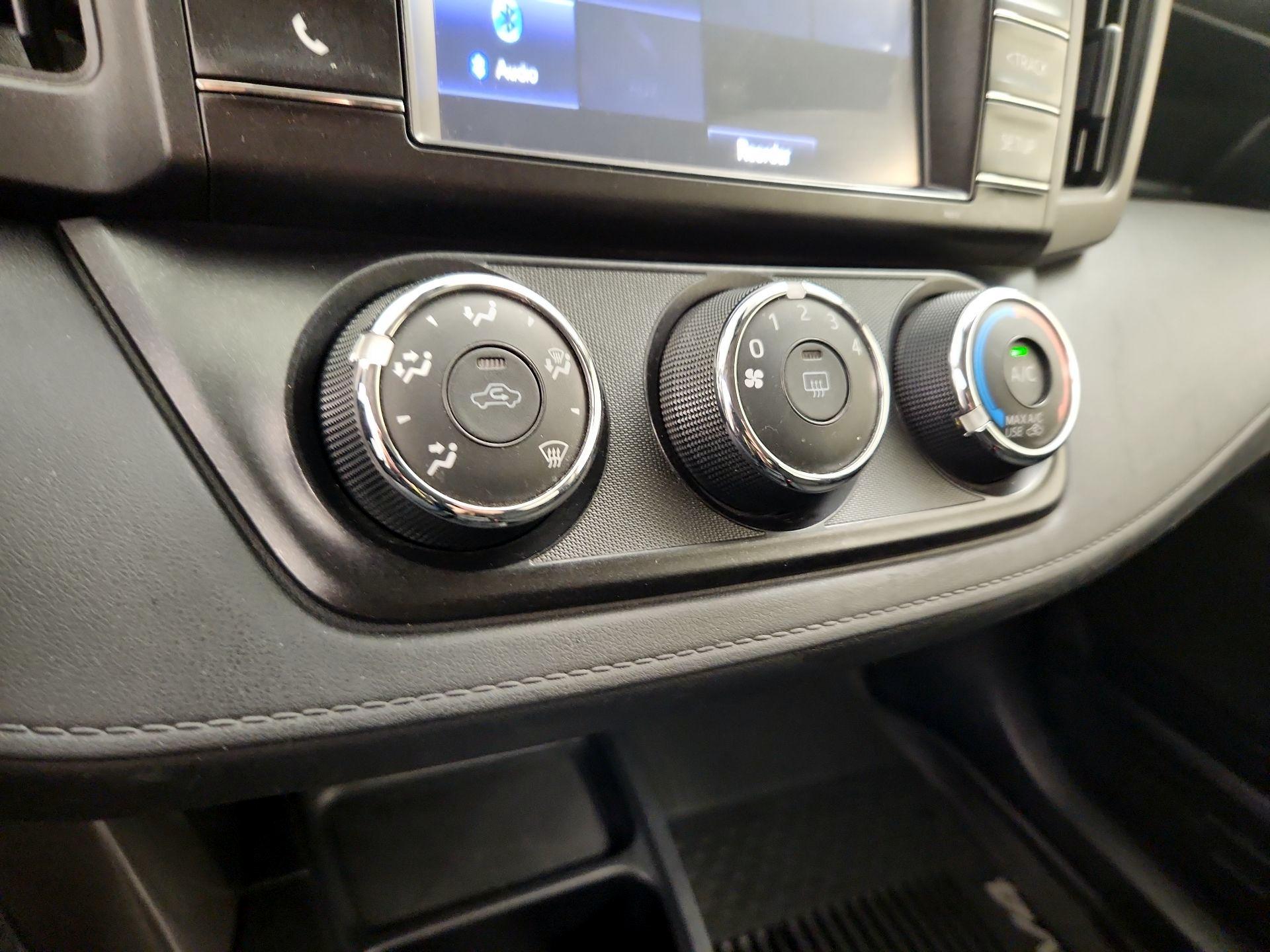 Thumbnail: 2017 Toyota RAV4 - 16