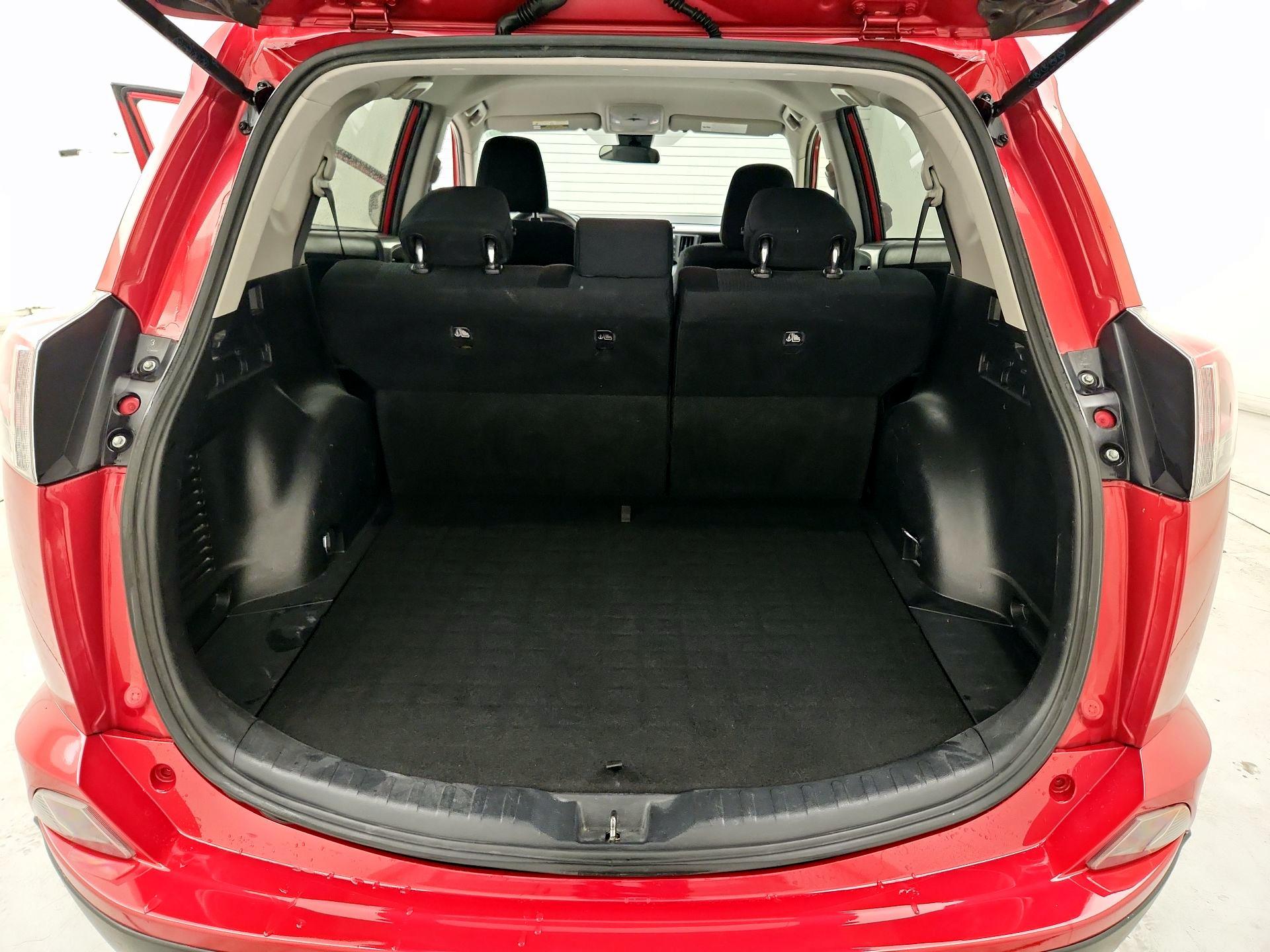 Thumbnail: 2017 Toyota RAV4 - 20