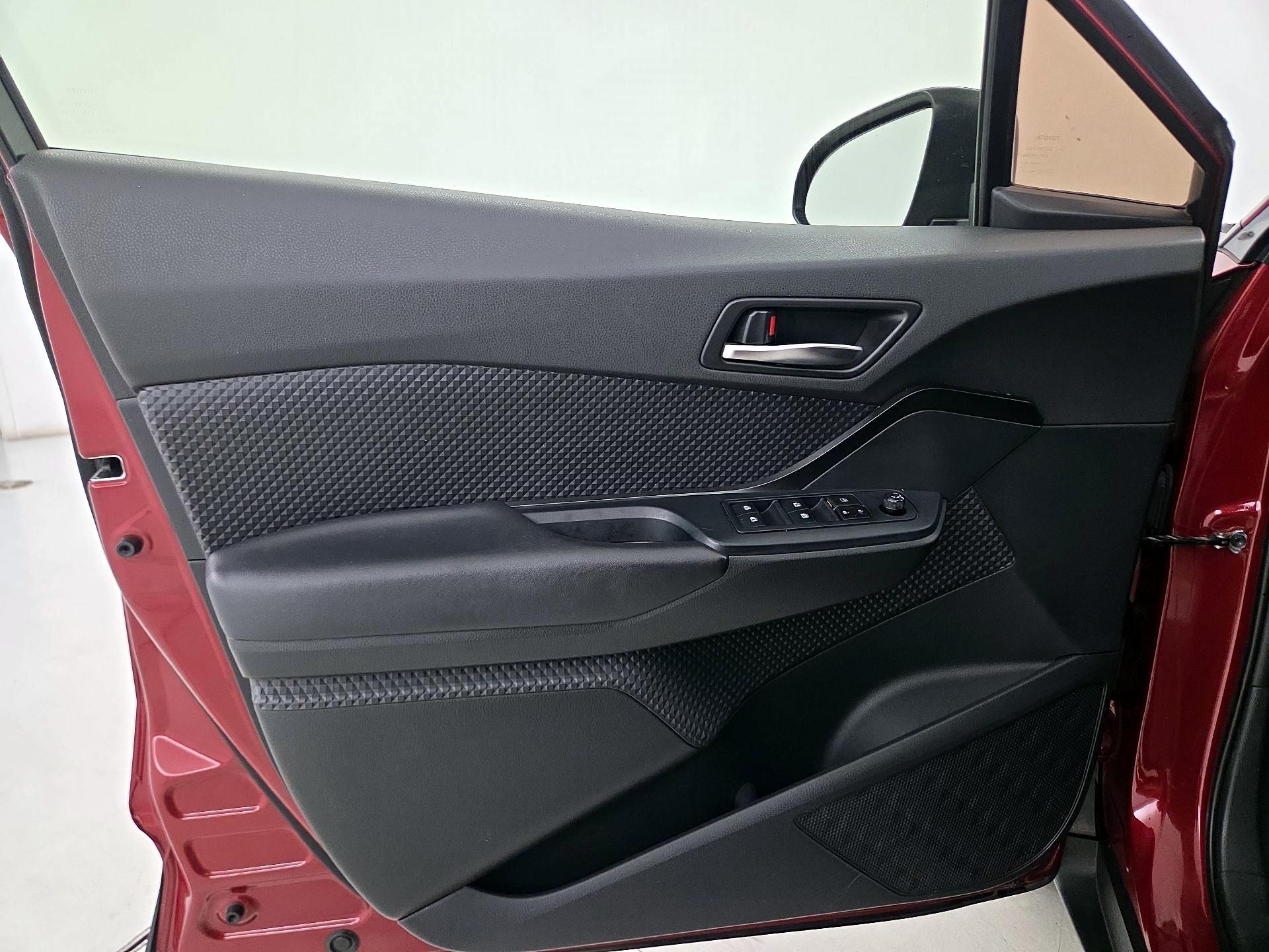 Thumbnail: 2019 Toyota C-HR - 12