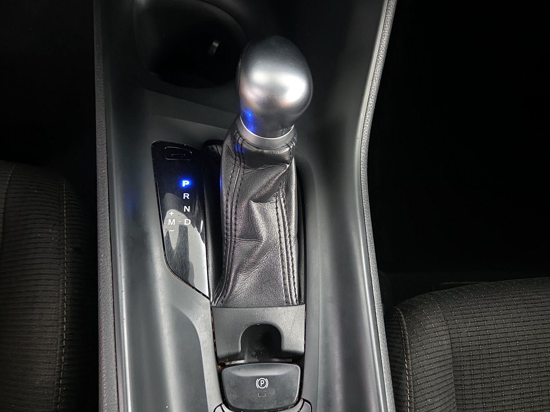Thumbnail: 2019 Toyota C-HR - 17