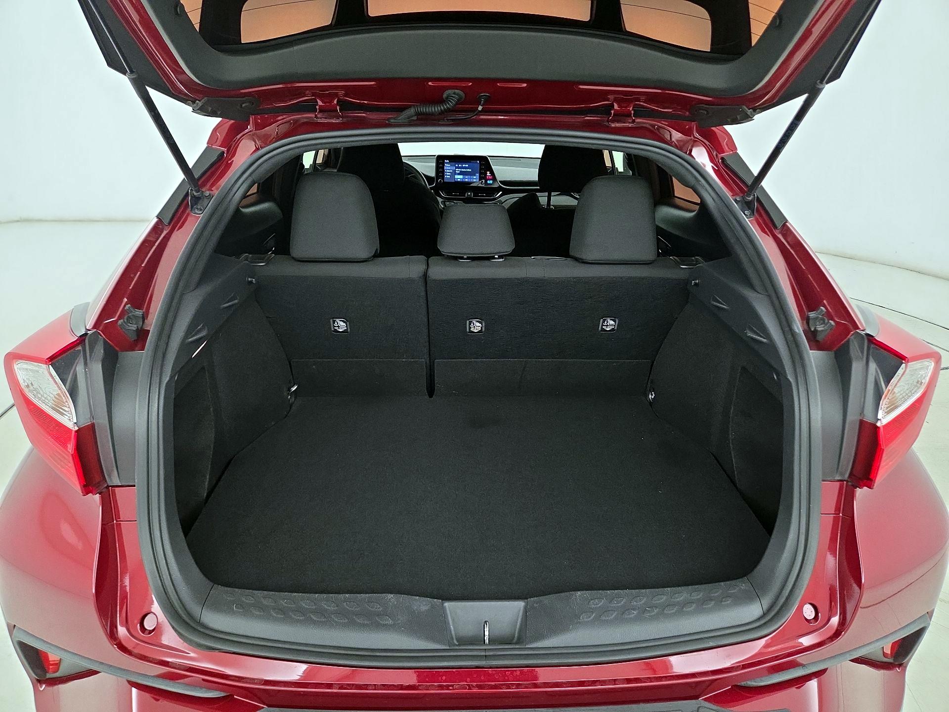 Thumbnail: 2019 Toyota C-HR - 20