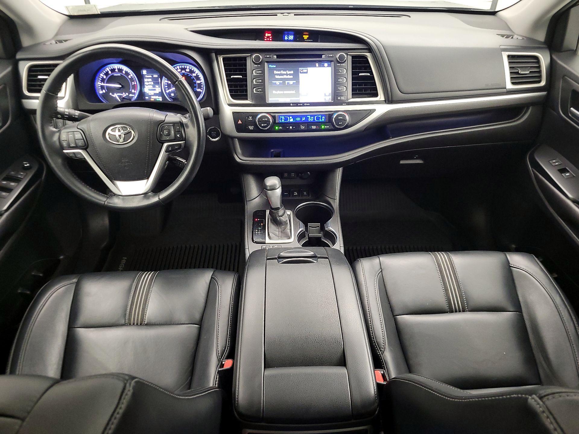 Thumbnail: 2017 Toyota Highlander - 9