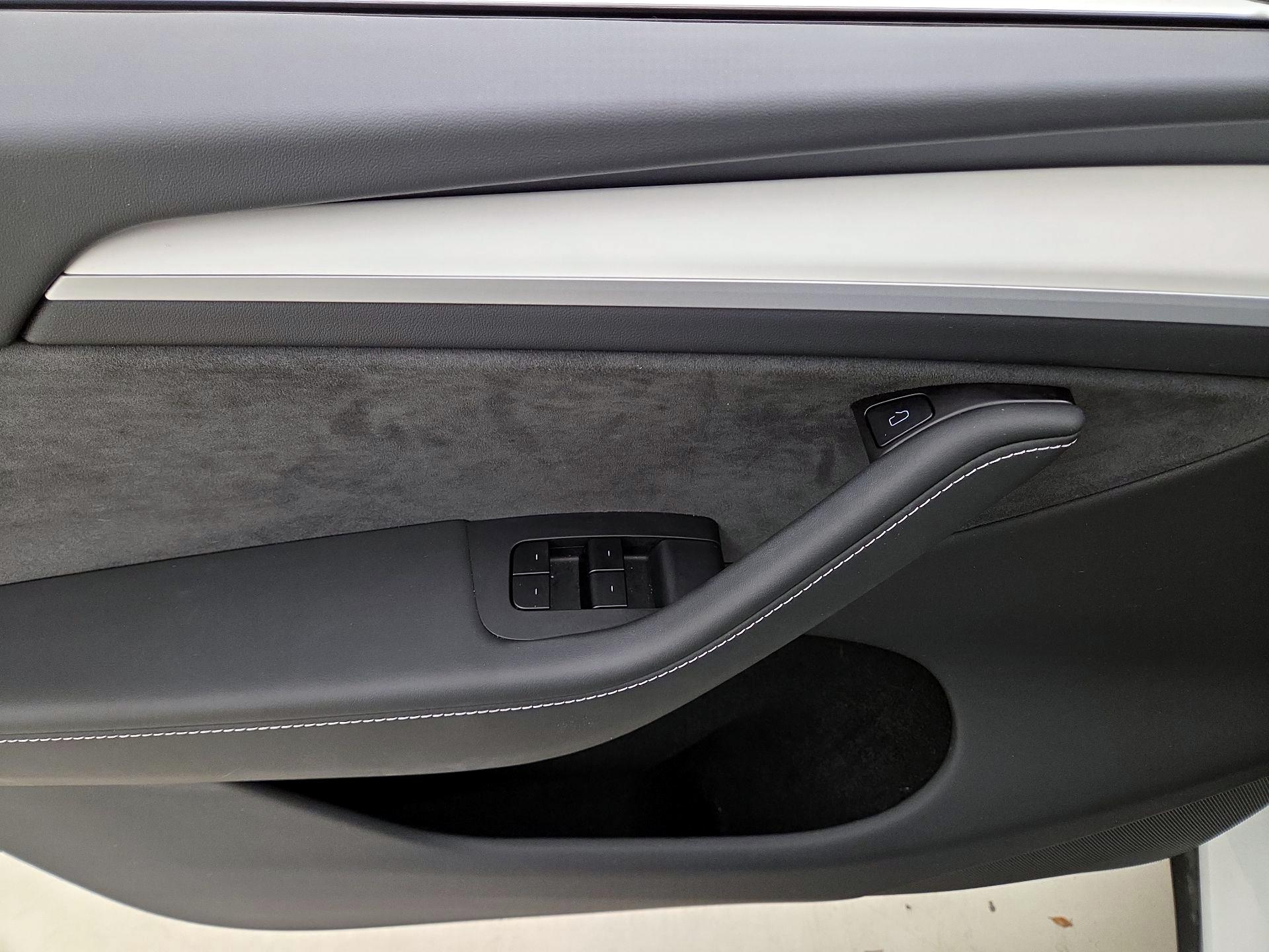Thumbnail: 2025 Tesla Model Y - 12