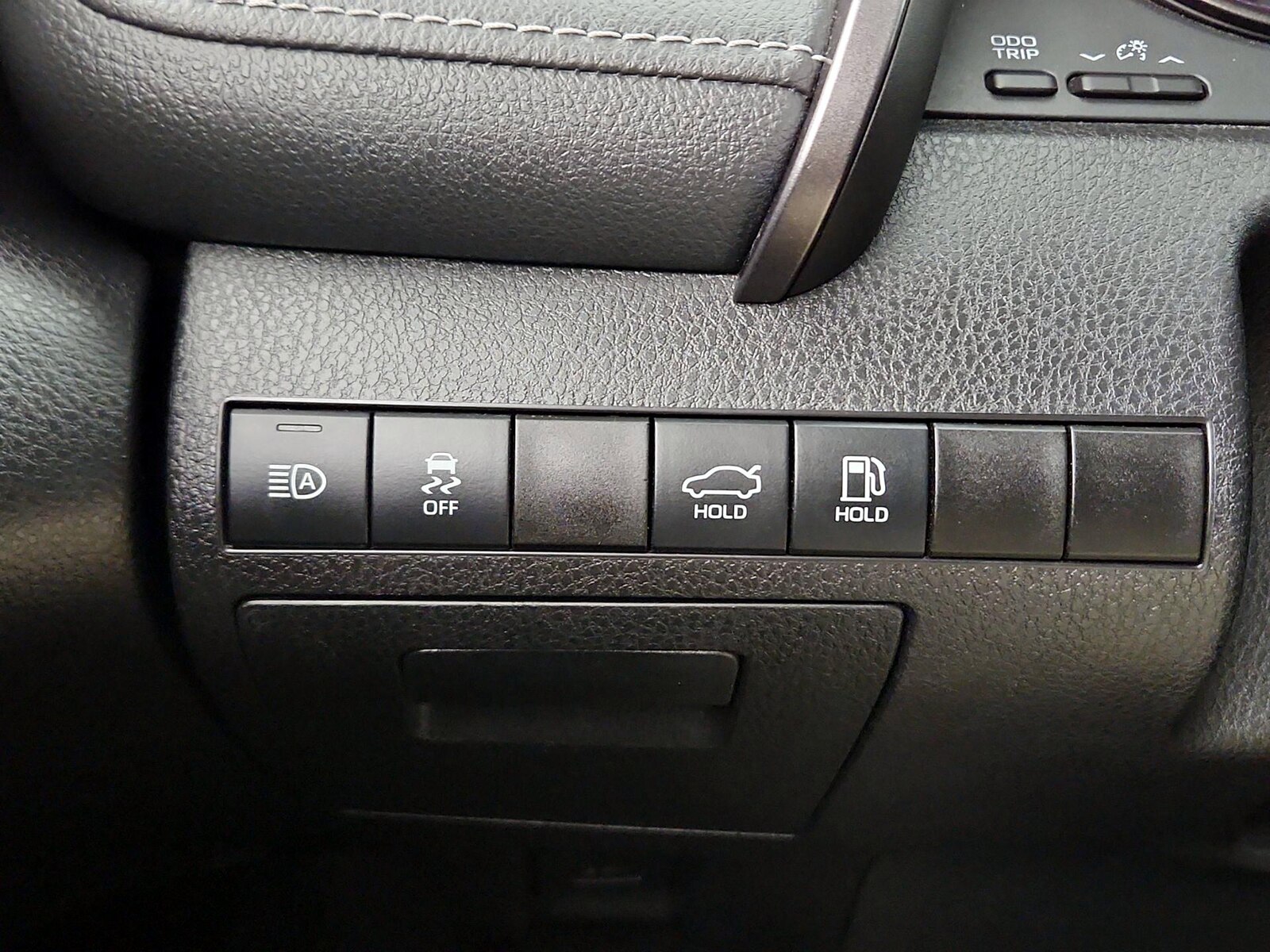 2021 Toyota Camry XSE - Photo 14