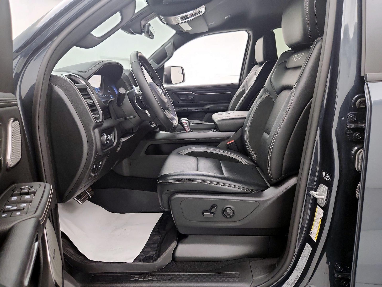 2025 RAM Ram 1500 Pickup Rebel - Photo 12